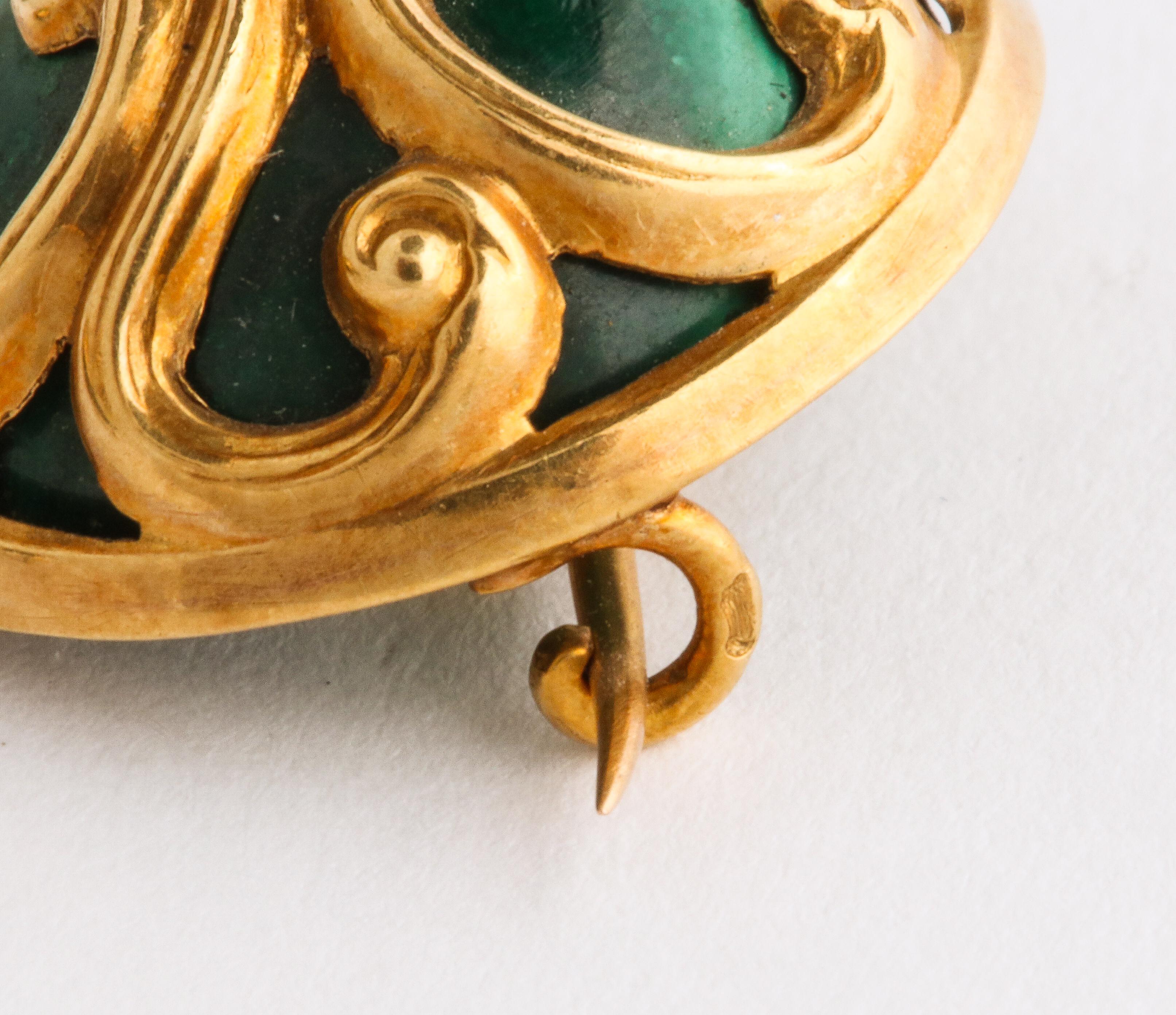 Set of Three French Malachite Gold Brooches, Paris, circa 1850 For Sale 4
