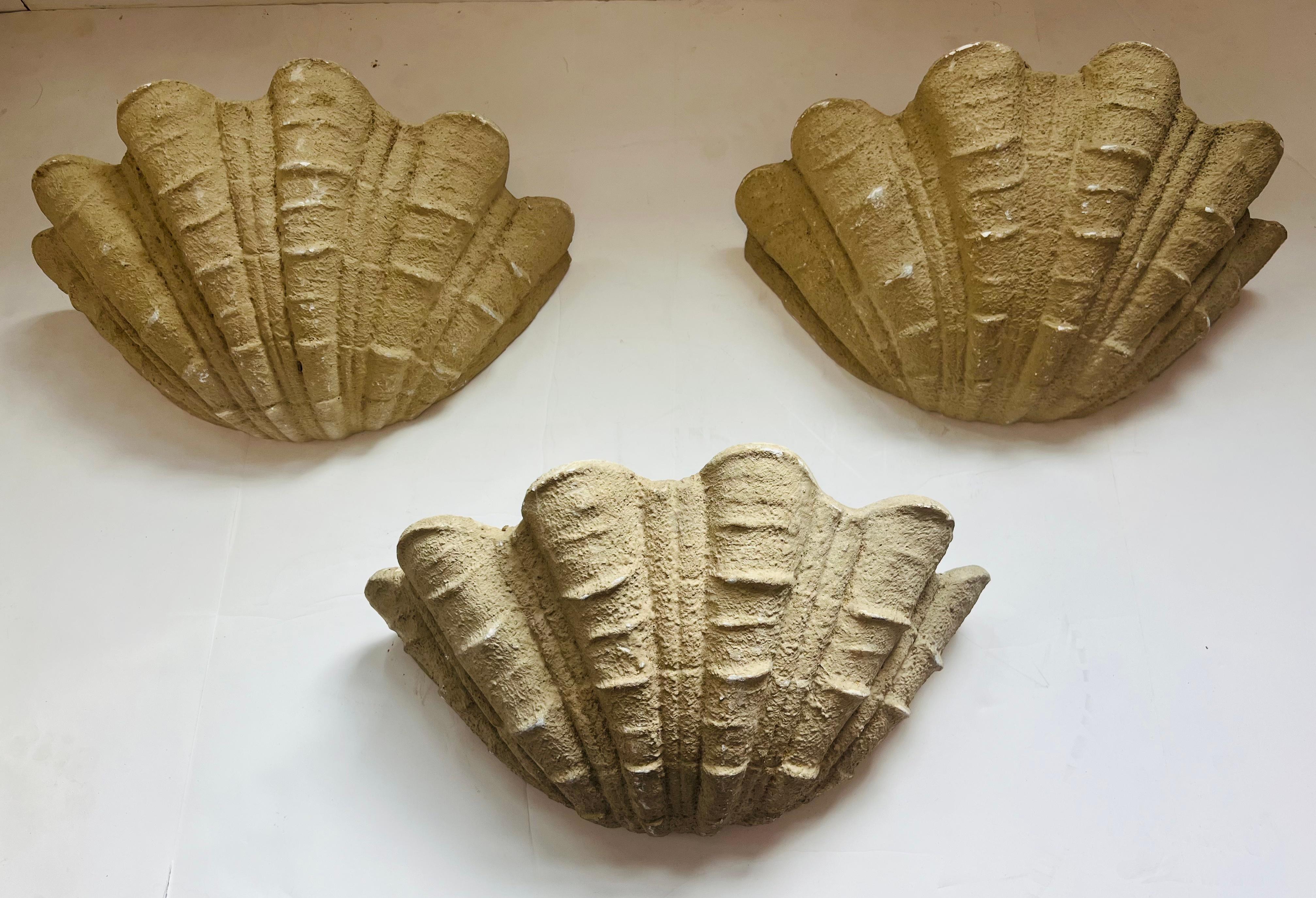 Set of Three French Serge Roche 1930s Oyster Shell Wall Lamps For Sale 6