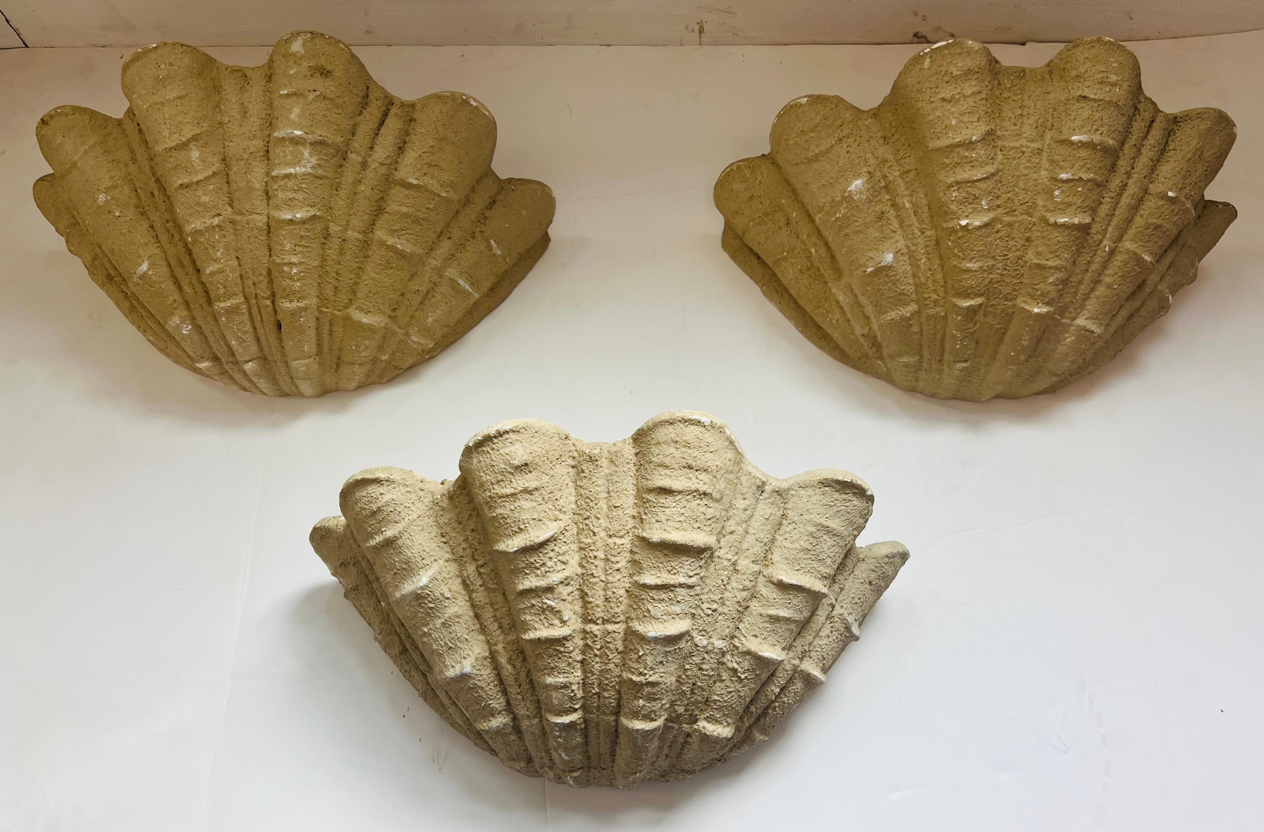 Set of Three French Serge Roche 1930s Oyster Shell Wall Lamps For Sale 1