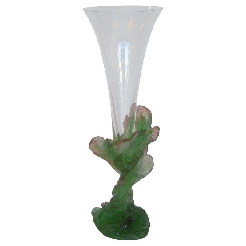 Satz von drei dekorativen Glasobjekten mit französischer Signatur von Daum, ca. 1990er Jahre

Abmessungen:
Große grüne Vase: 13,5 