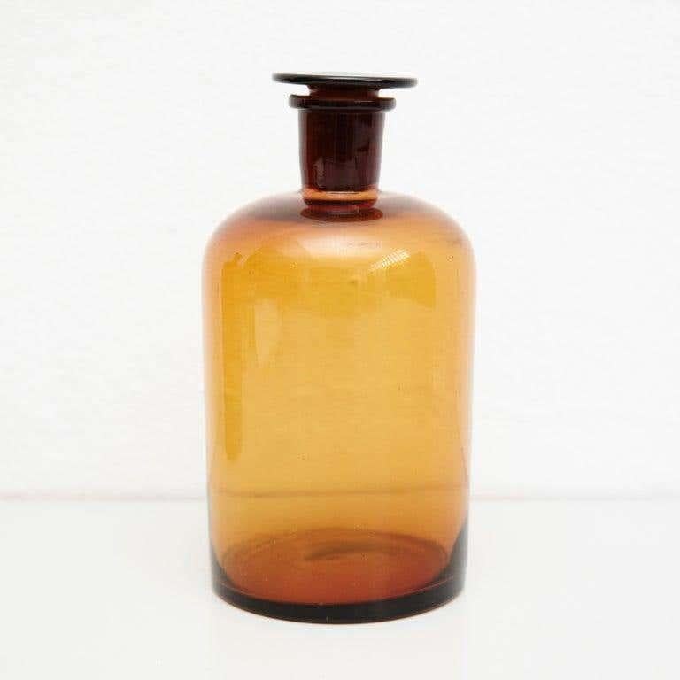 Set of Three French Vintage Amber Glass Pharmacy Bottle, circa 1930 For Sale 4