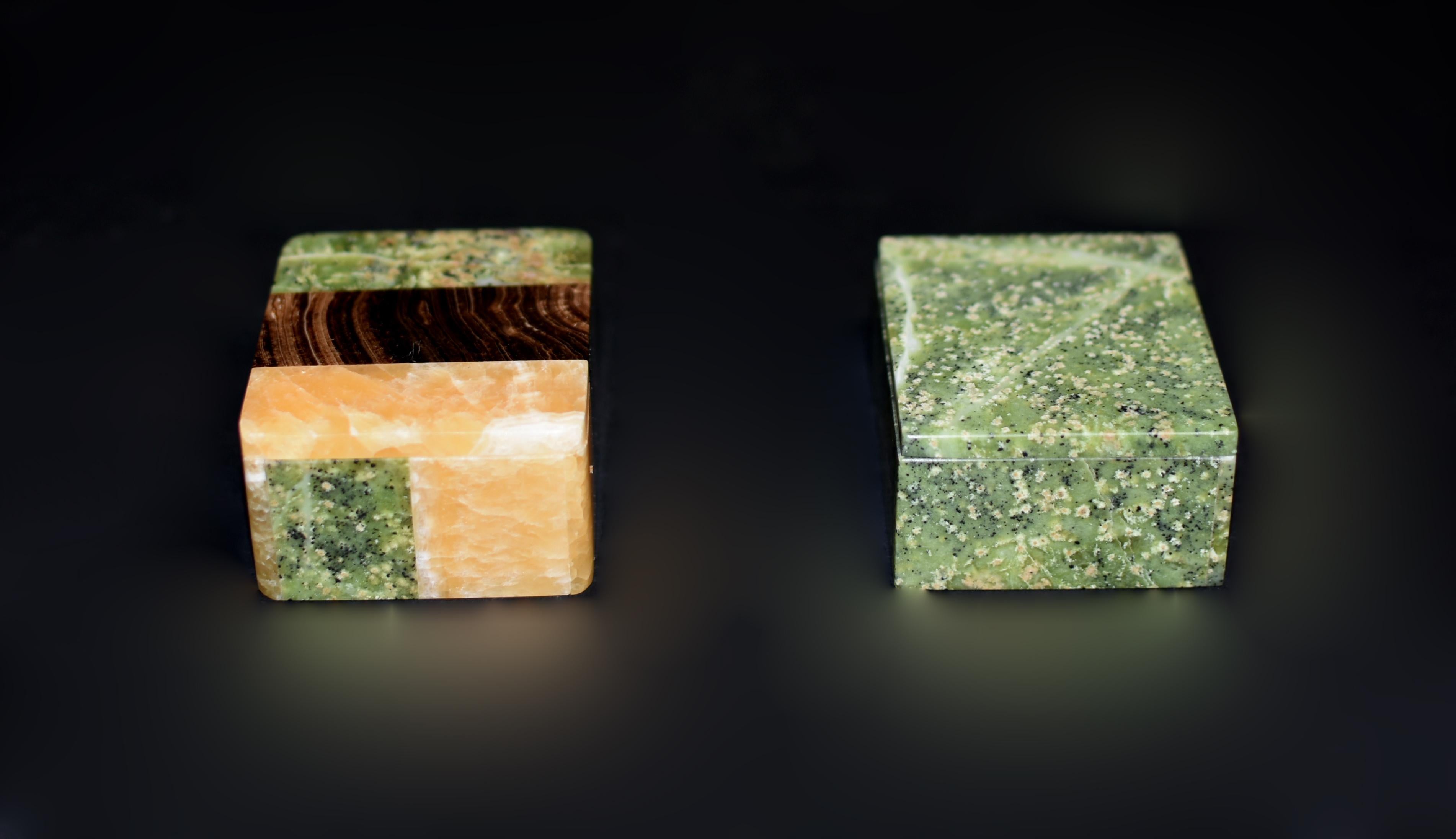 Juego de tres cajas para piedras preciosas finamente elaboradas en venta 3