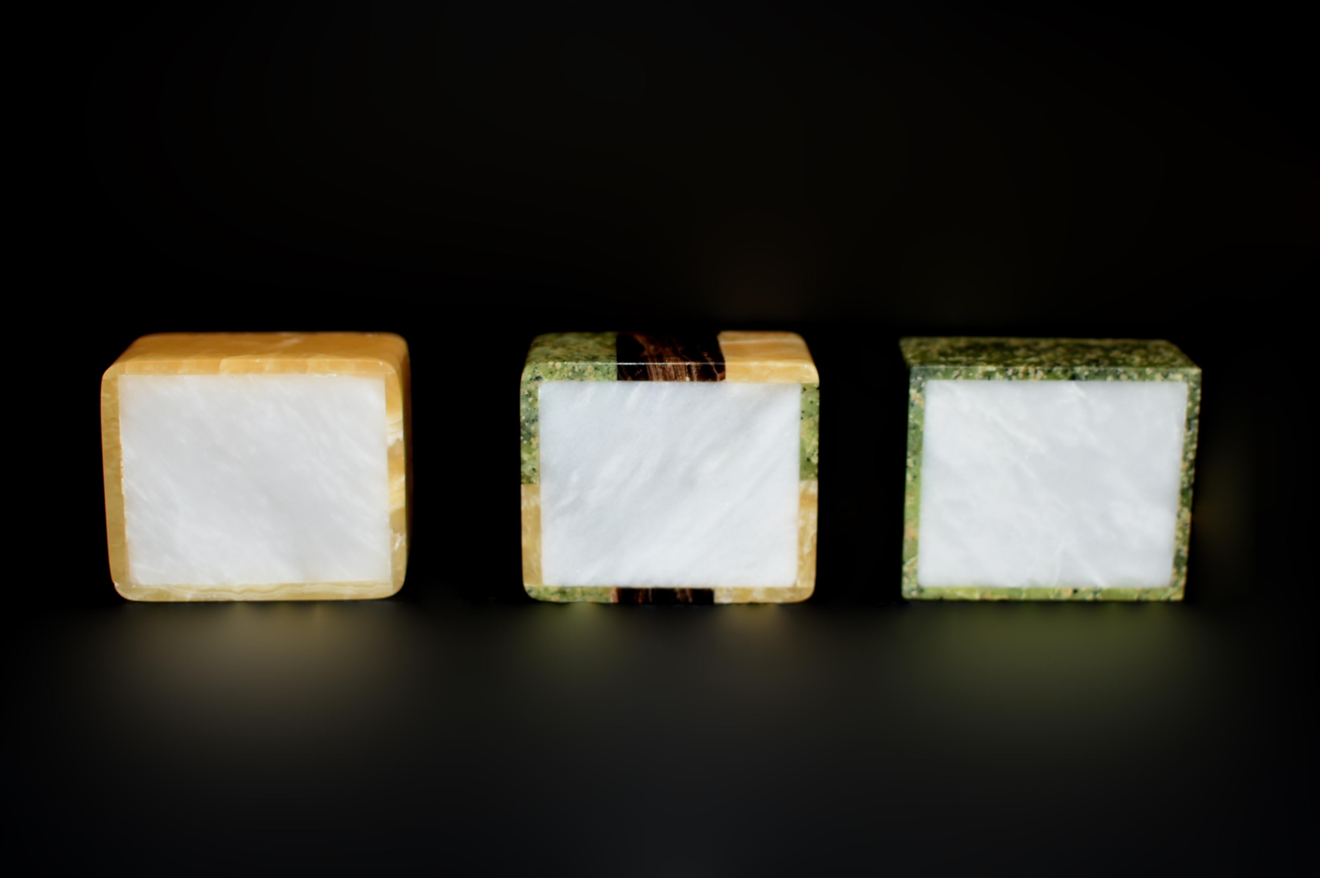 Juego de tres cajas para piedras preciosas finamente elaboradas en venta 13