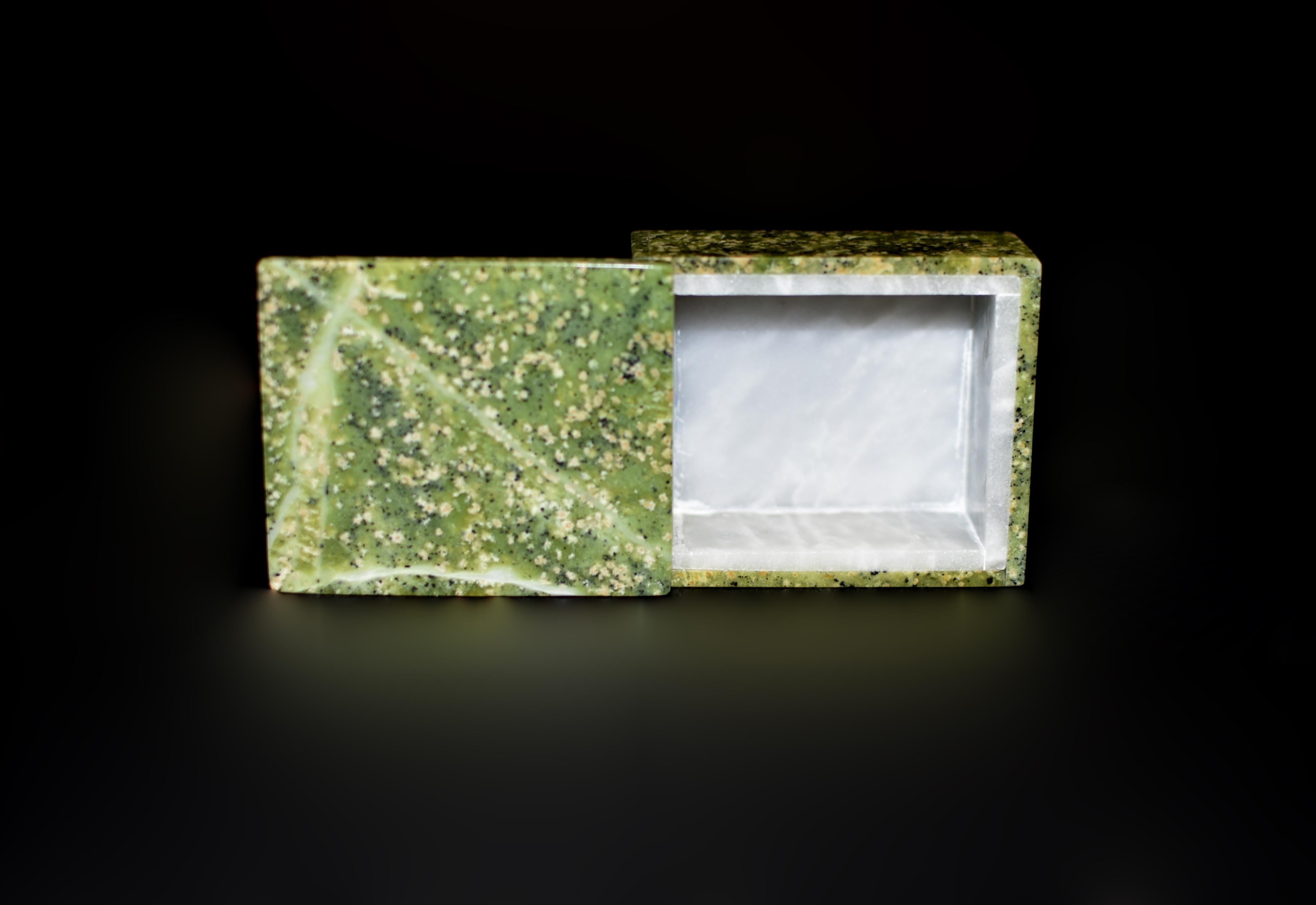 Set of Three Gemstone Boxes Finely Made In Excellent Condition For Sale In Somis, CA