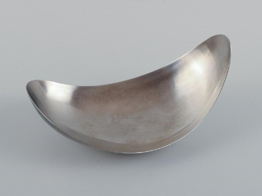 Danois Ensemble de trois bols Leaf de Georg Jensen en acier inoxydable. Fin des années 1900. en vente