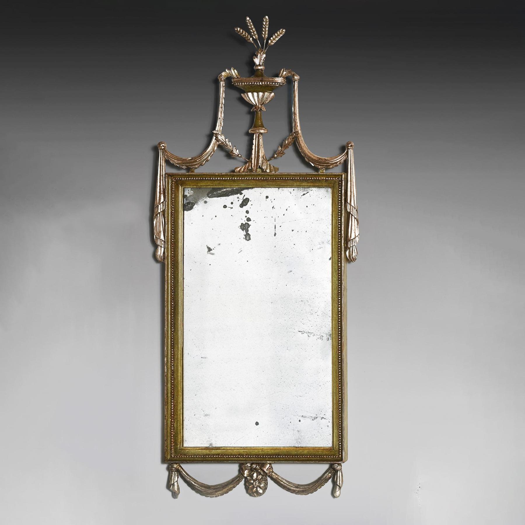 Set di tre specchi Gillows Of Lancaster del XIX secolo dipinti di verde argentato in vendita 1