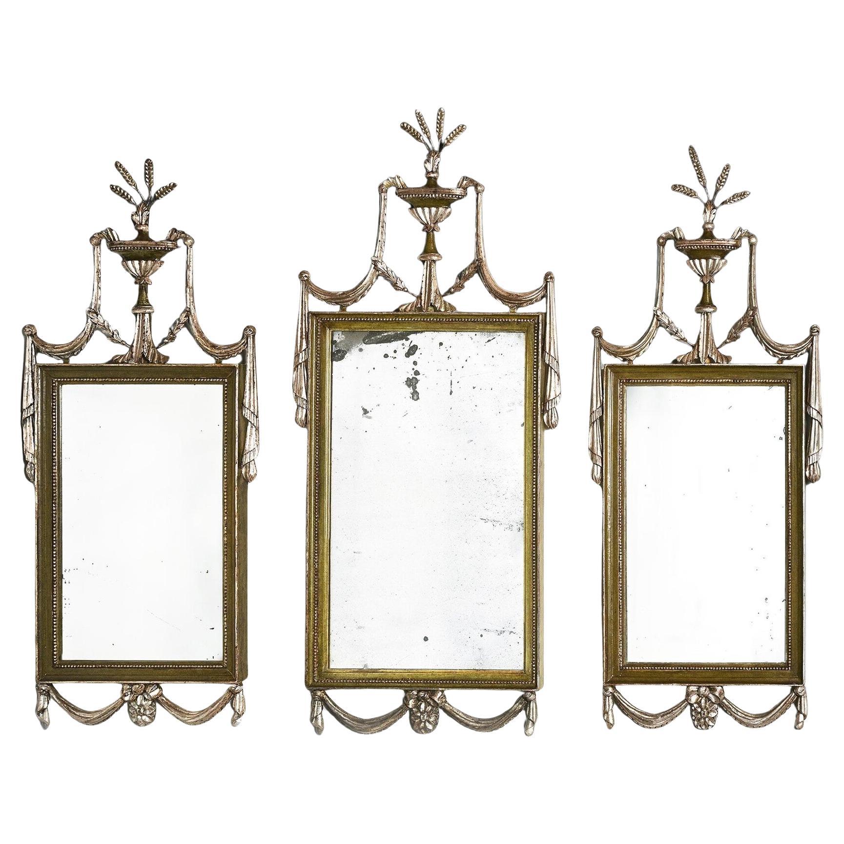 Set di tre specchi Gillows Of Lancaster del XIX secolo dipinti di verde argentato in vendita