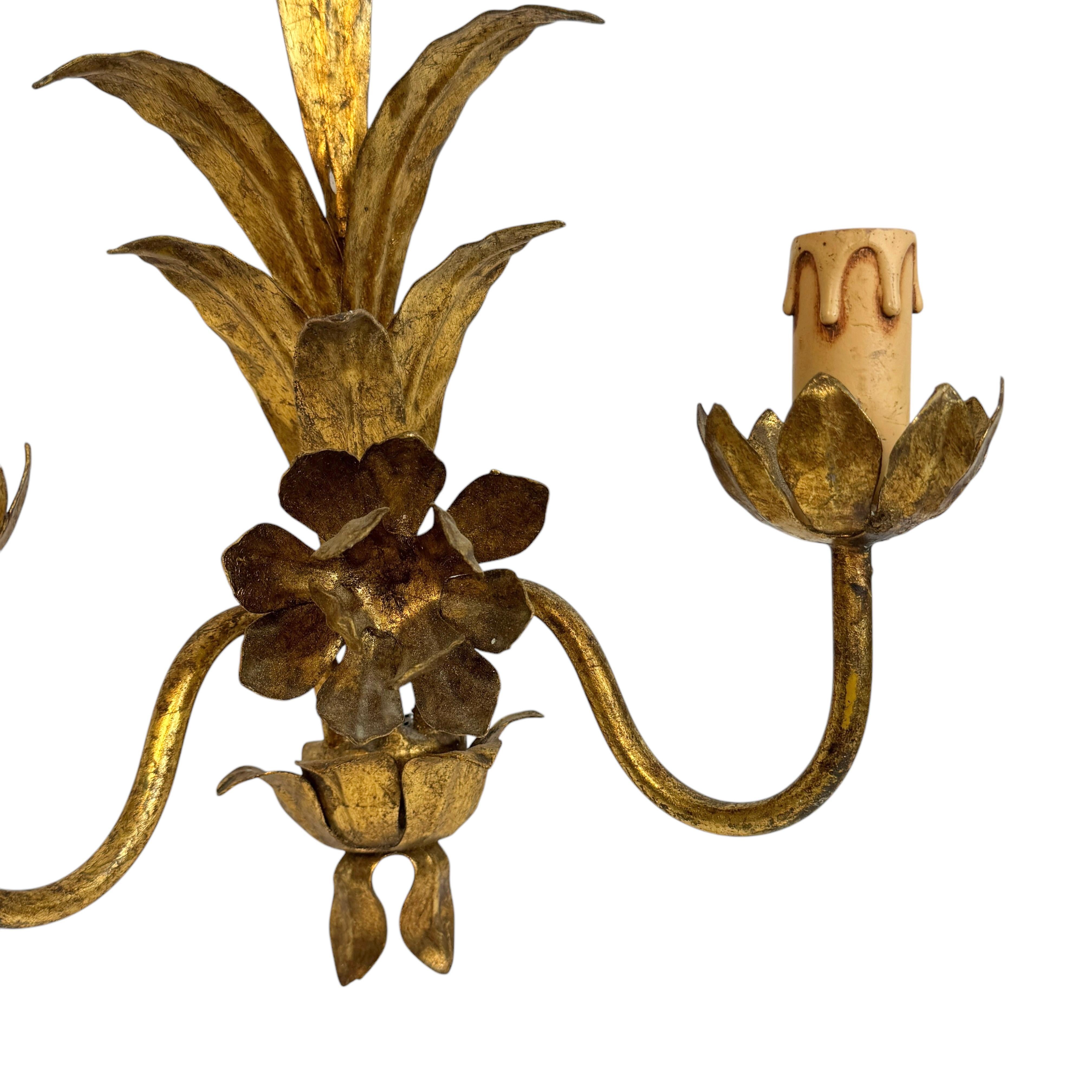 Ensemble de trois appliques à deux lumières Tole Hollywood Regency Vintage en vente 4