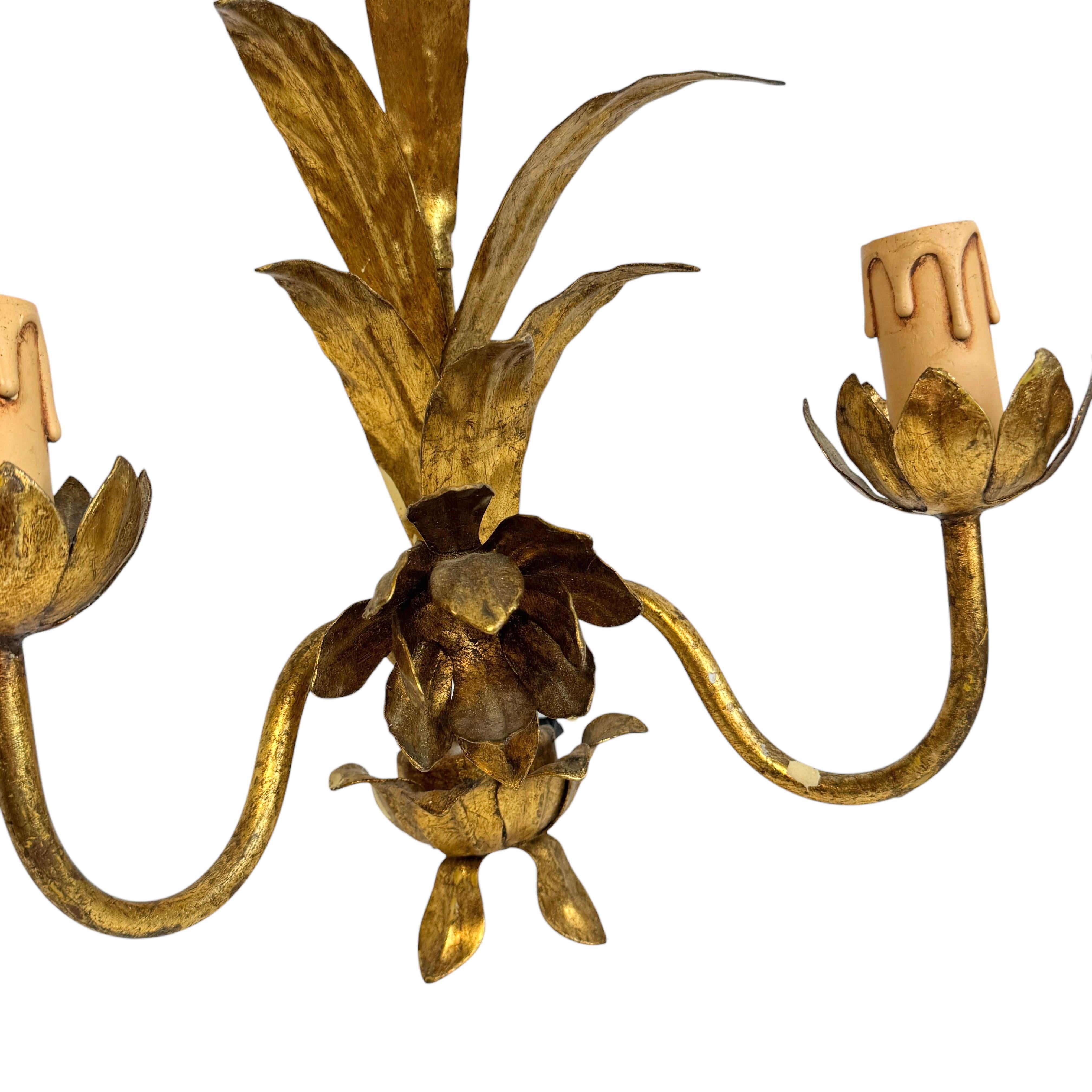 Ensemble de trois appliques à deux lumières Tole Hollywood Regency Vintage en vente 9