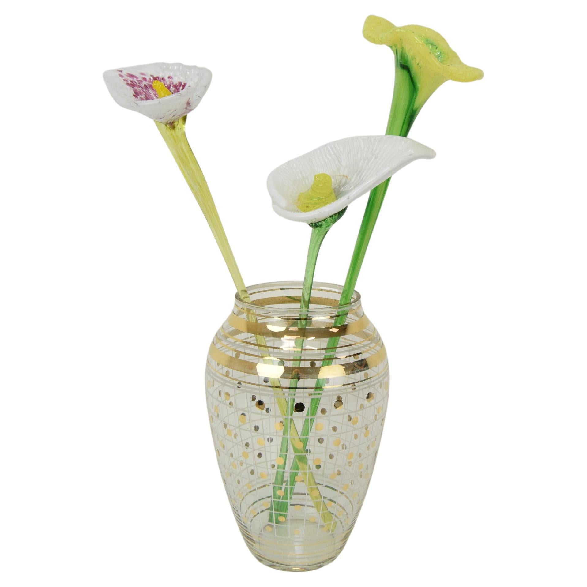Ensemble de trois fleurs en verre, verrerie, né en novembre 1950. 