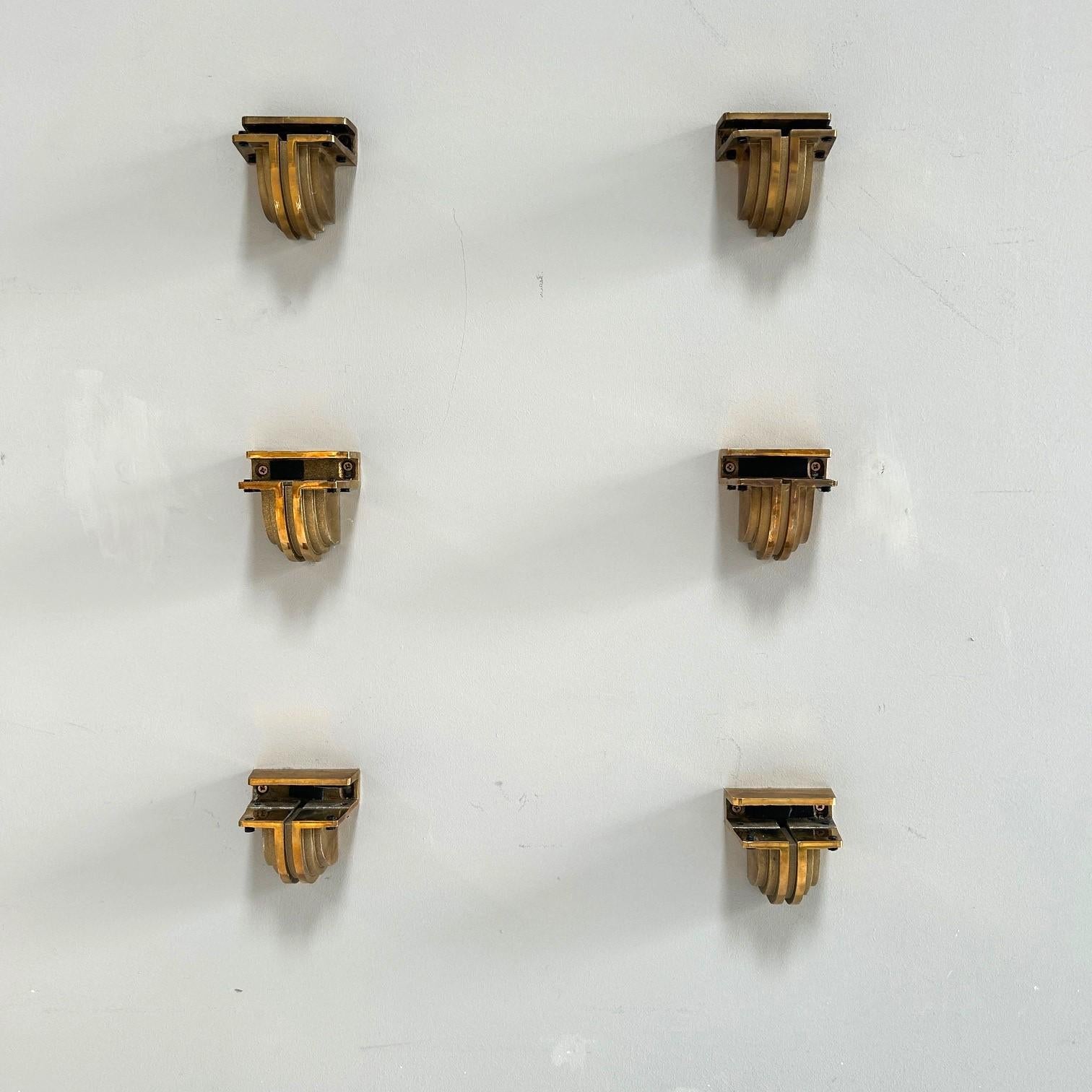 Brutalist Set of three glass shelves with holder in bronze For Sale