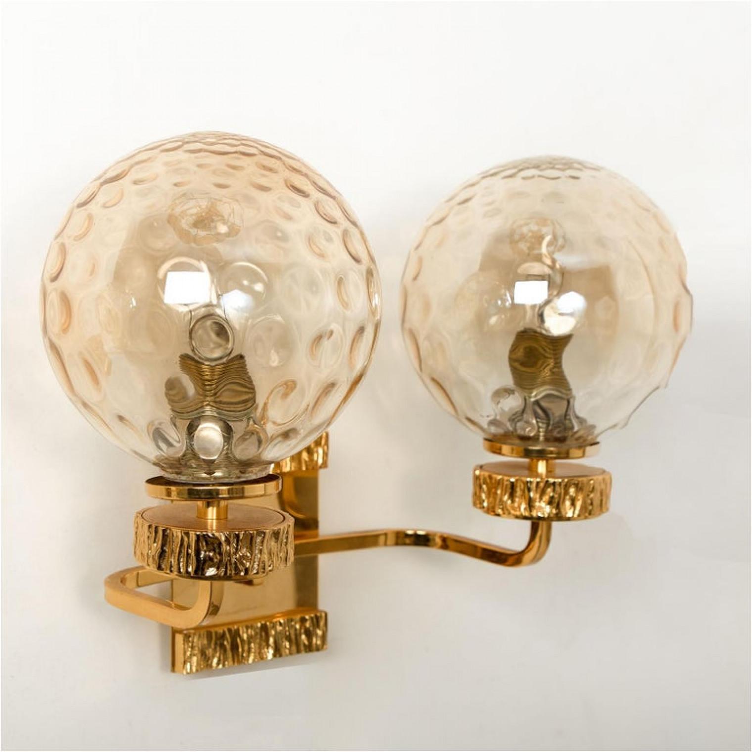 Ensemble de trois luminaires en verre plaqué or dans le style de Brotto, Italie en vente 6