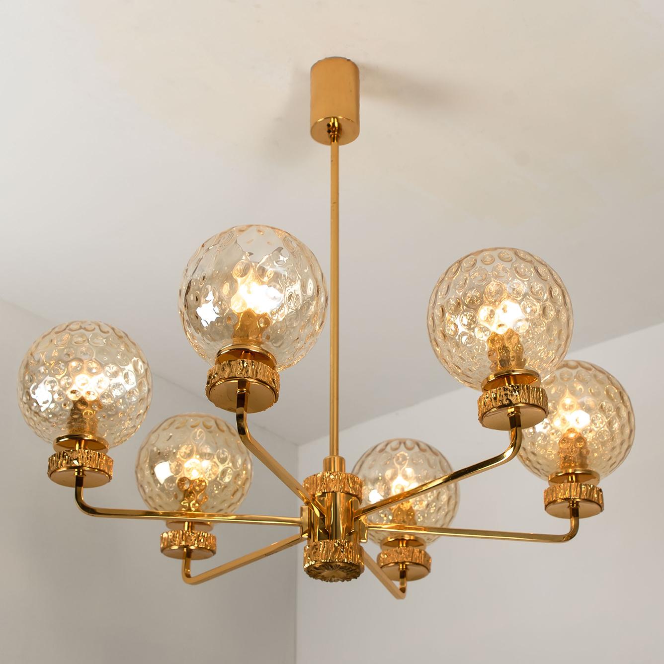 Set of Three Gold-Plated Glass Light Fixtures in the Style of Brotto, Italy For Sale 1