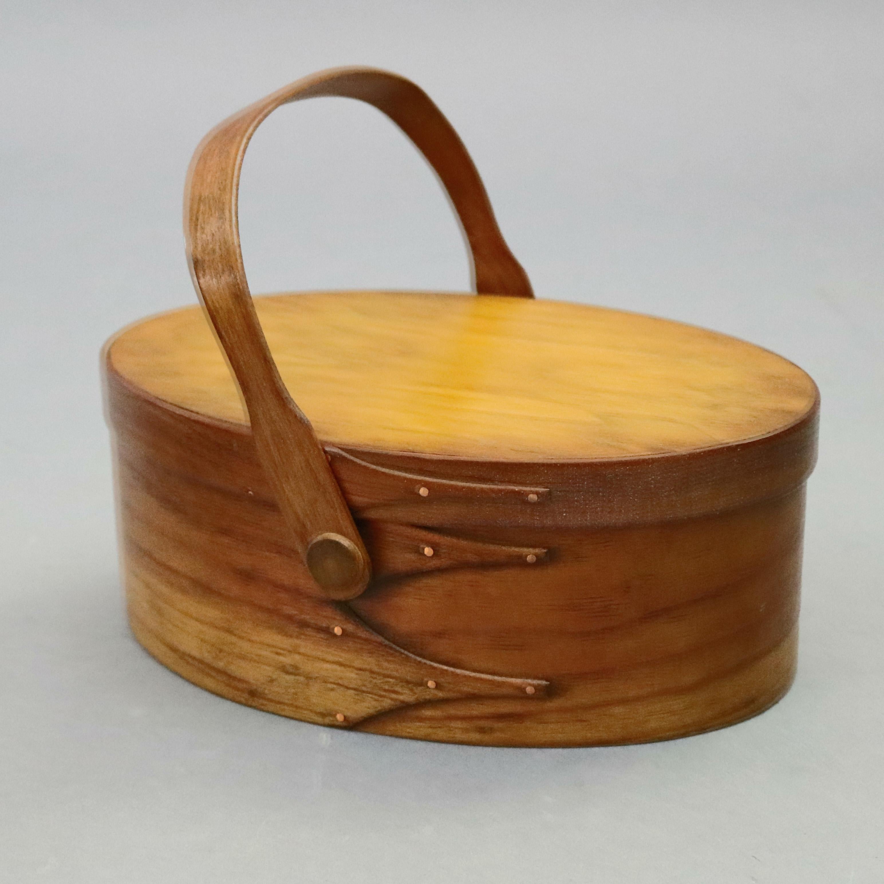 Set of Three Graduated Oval Lesher School Handled Shaker Boxes, 20th Century 5