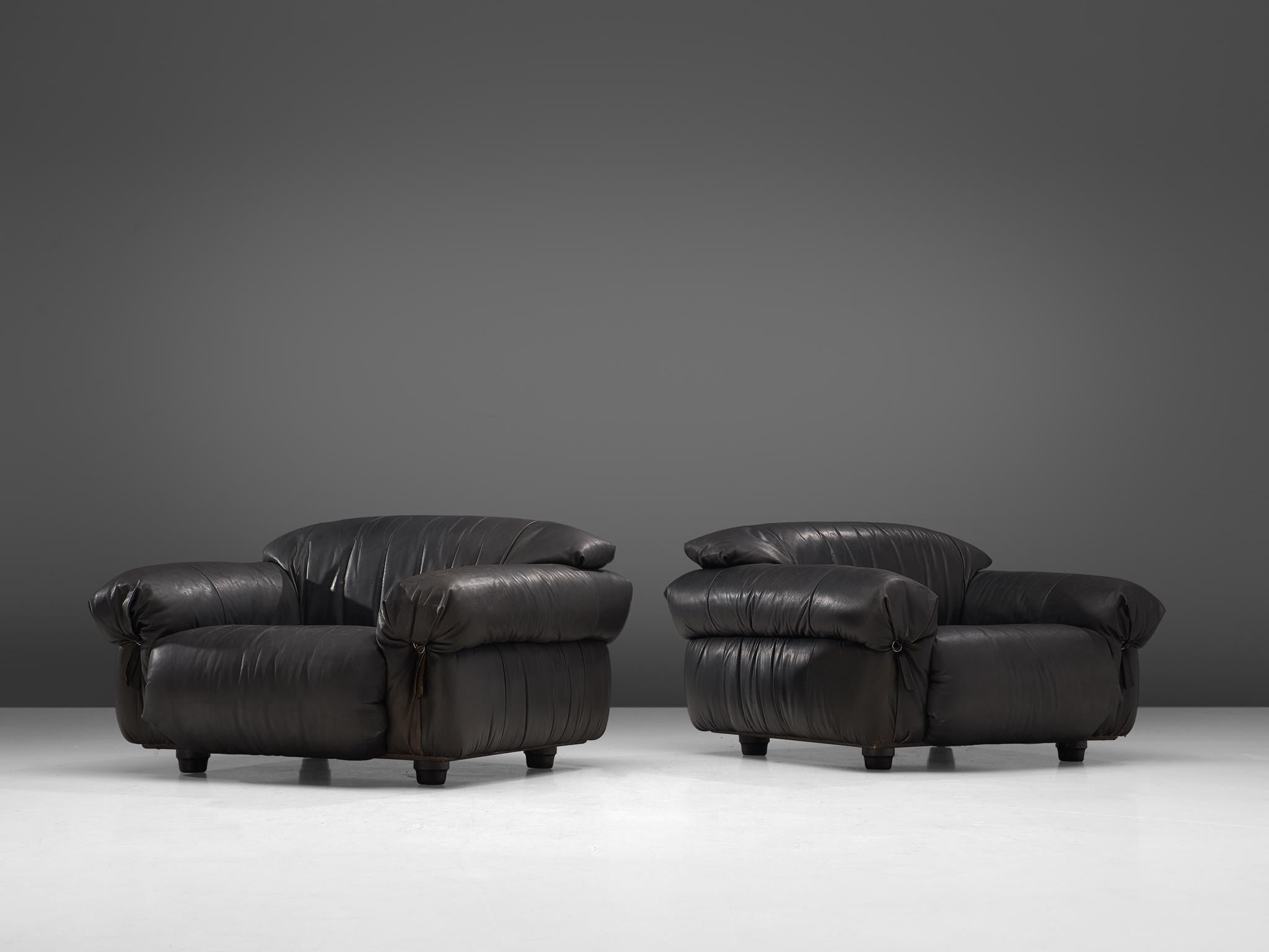 Mid-Century Modern Set of two Grand Lounge Chairs in Black Patinated Leather, 1970s
