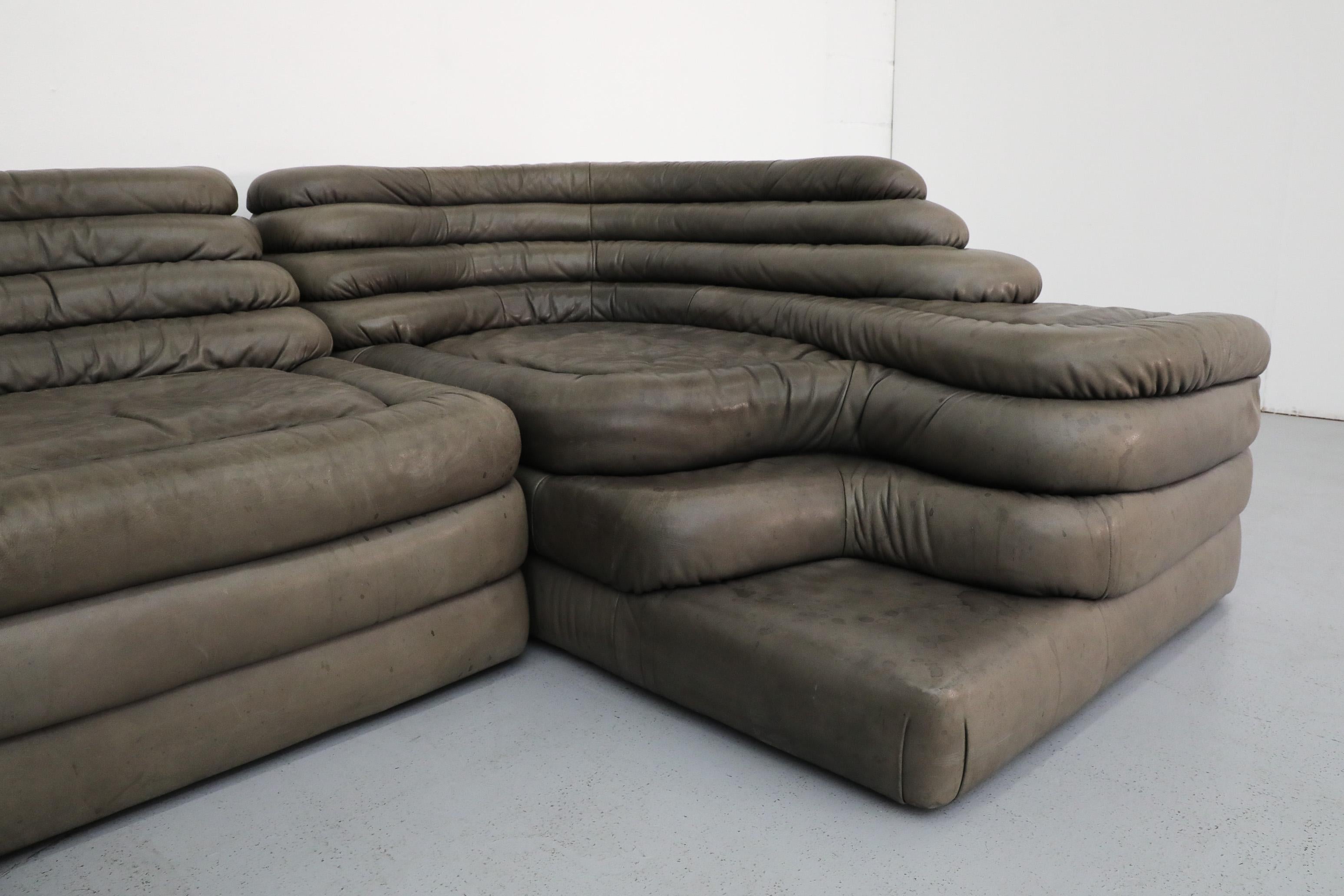 Ensemble de trois canapés De Sede DS-1025 Terrazza en cuir gris par Ubald Klug, 1970 7