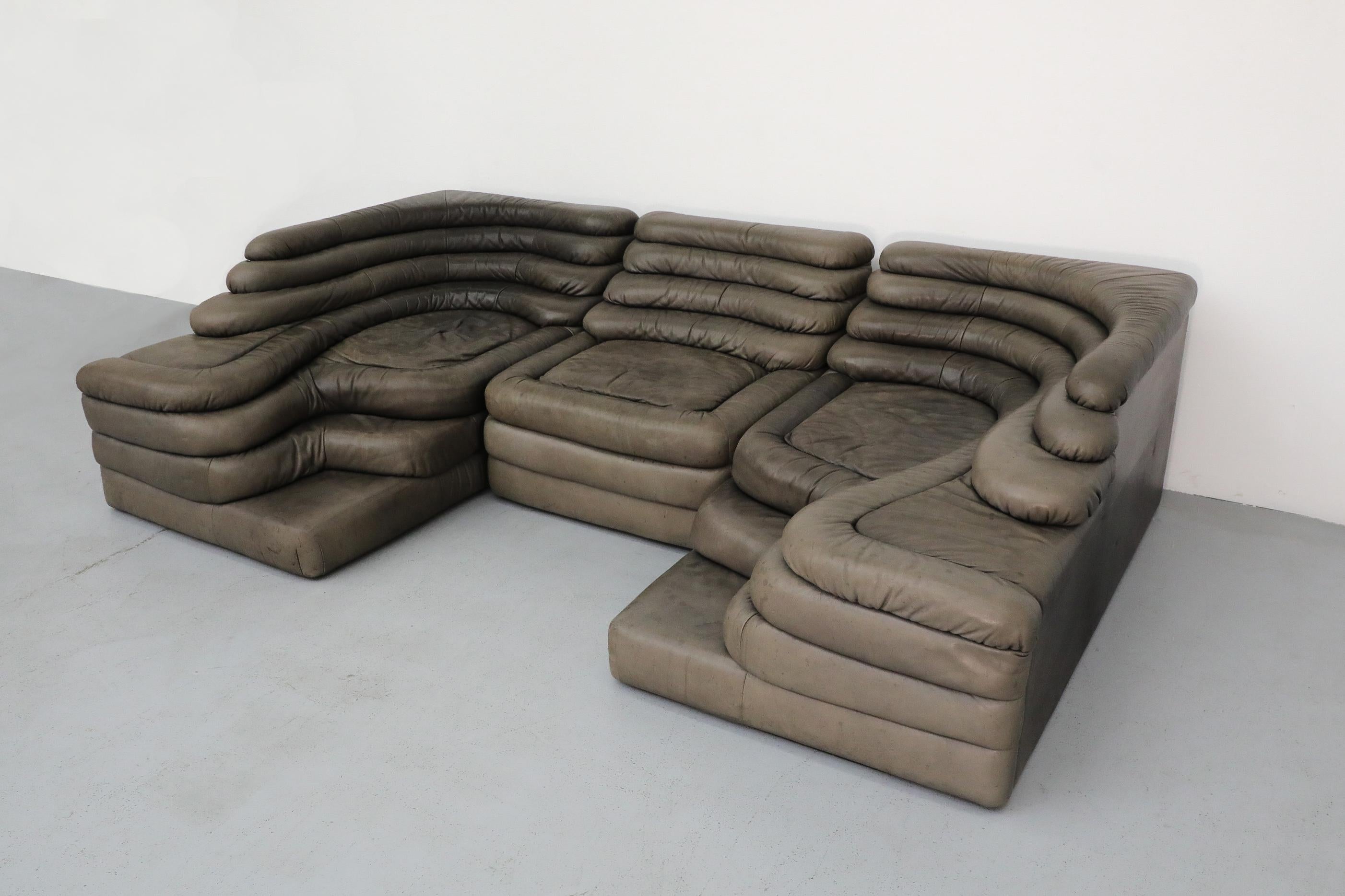 Ensemble de trois canapés De Sede DS-1025 Terrazza en cuir gris par Ubald Klug, 1970 1