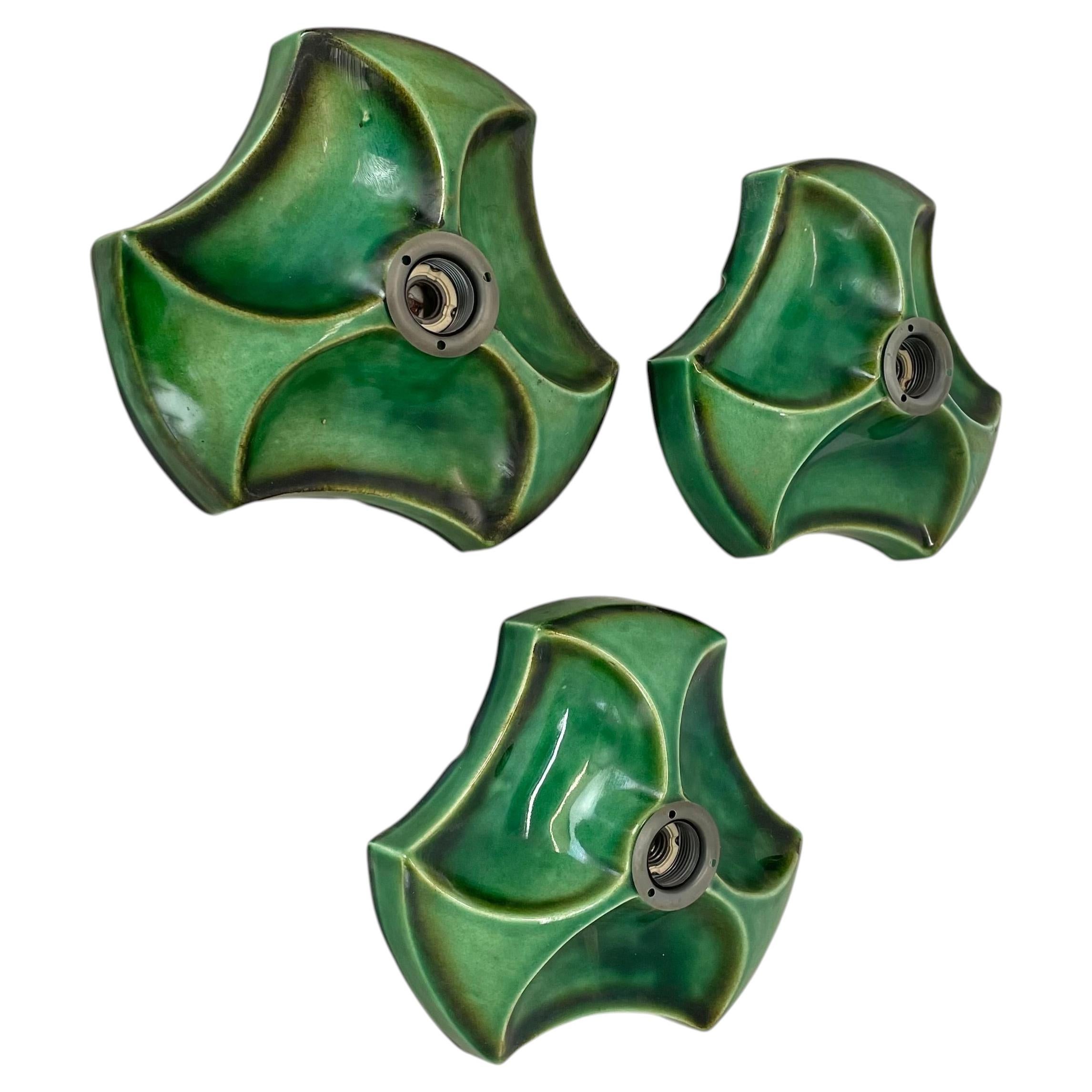 Dreier-Set grüner Keramik-Wandleuchten „Sputnik“ von Pan Ceramics, Deutschland, 1970er Jahre im Angebot