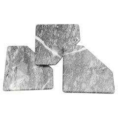 Juego de tres mesas de centro de mármol de Carrara gris, Italia, años 60 Mármol italiano
