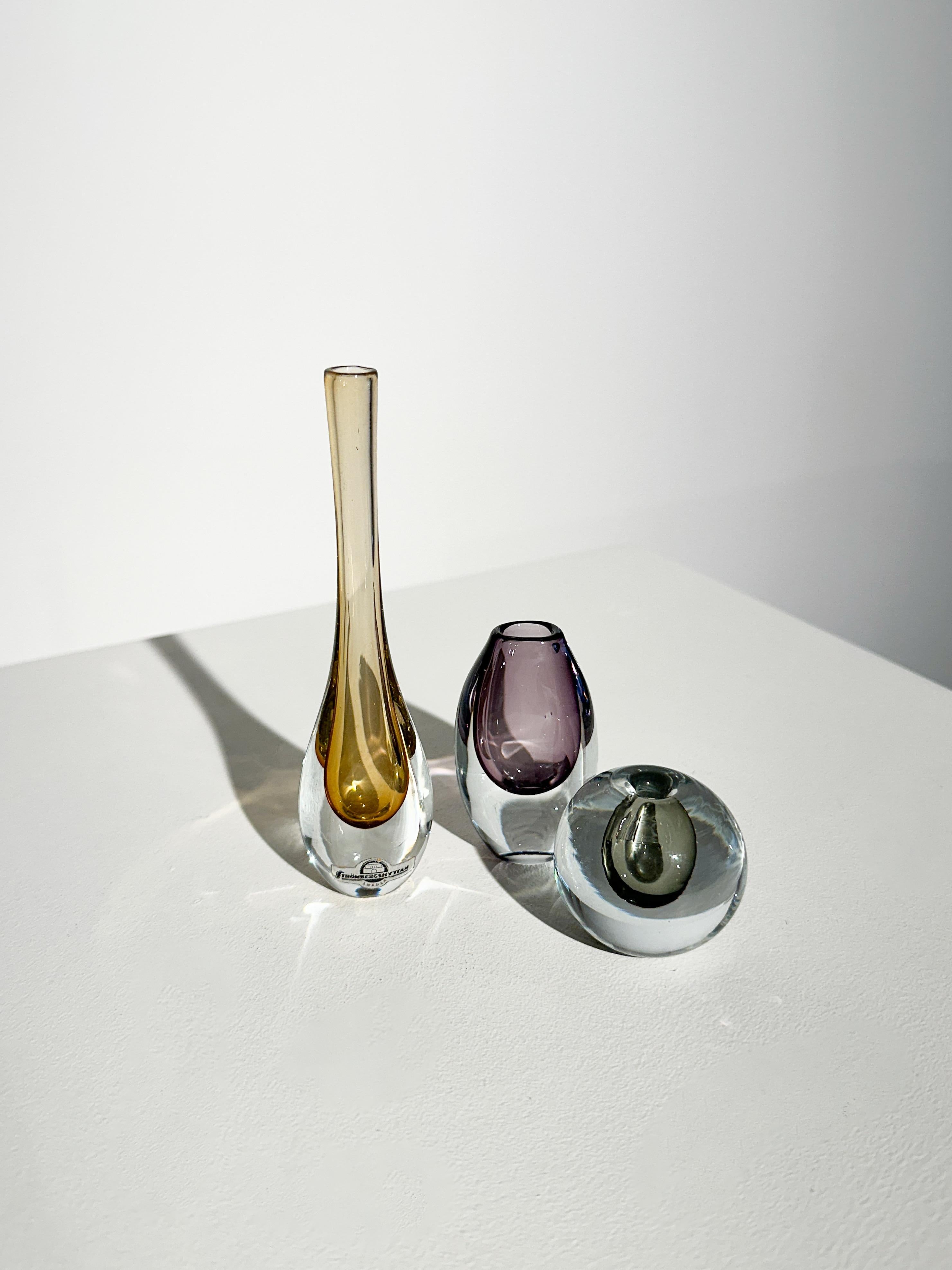 Set of Three Gunnar Nylund Miniature Vases Strömbergshyttan Glass Sweden 1960s In Good Condition In Basel, BS