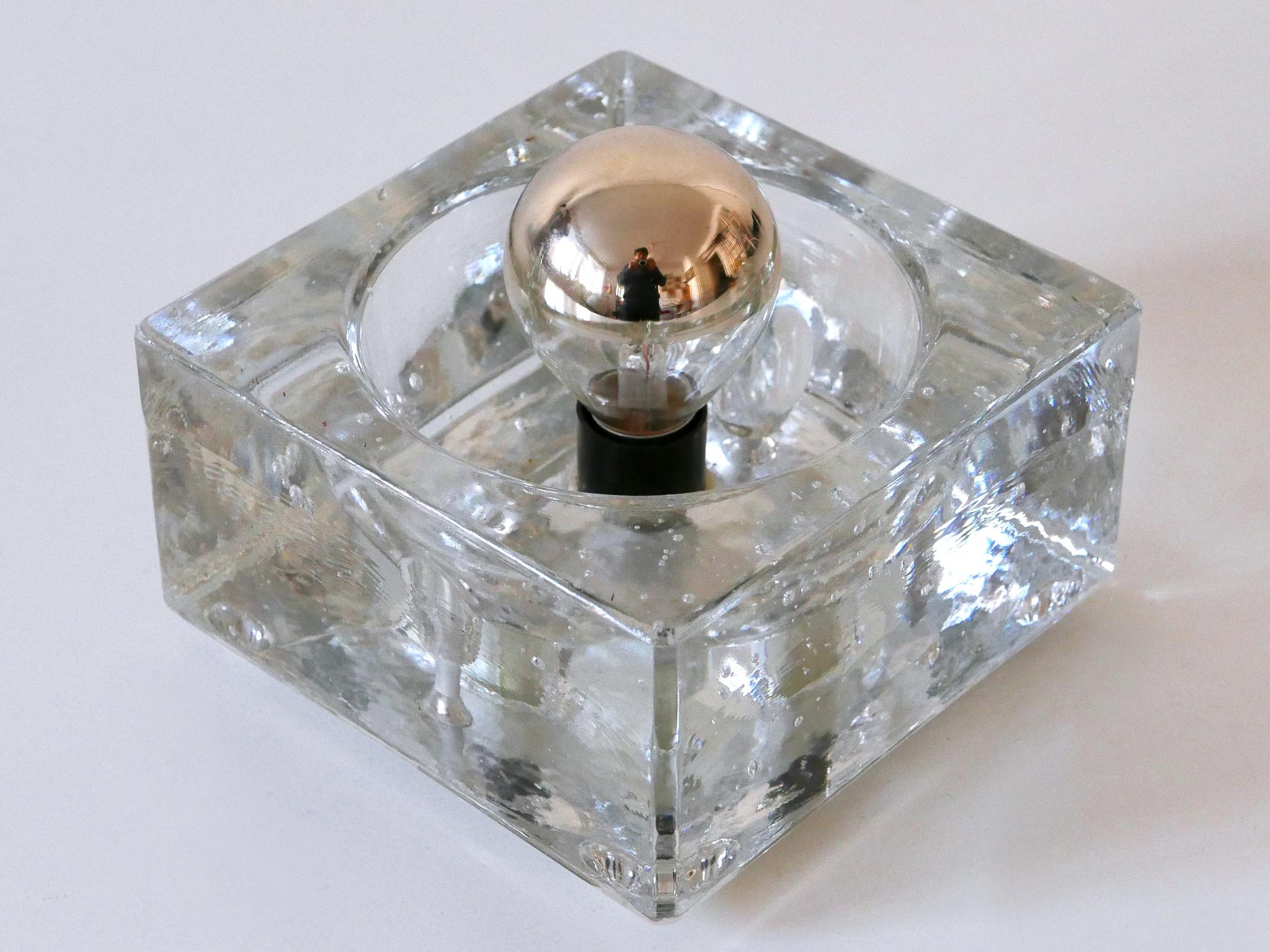 Set of Three Hand-Blown Ice-Glass Cube Sconces by Müller & Zimmer Germany 1970s For Sale 4
