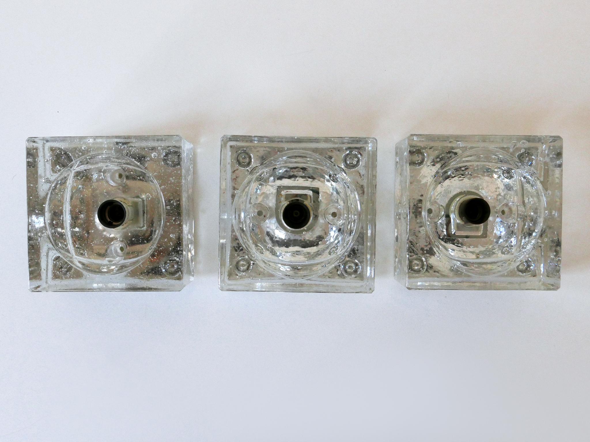 Set of Three Hand-Blown Ice-Glass Cube Sconces by Müller & Zimmer Germany 1970s For Sale 13