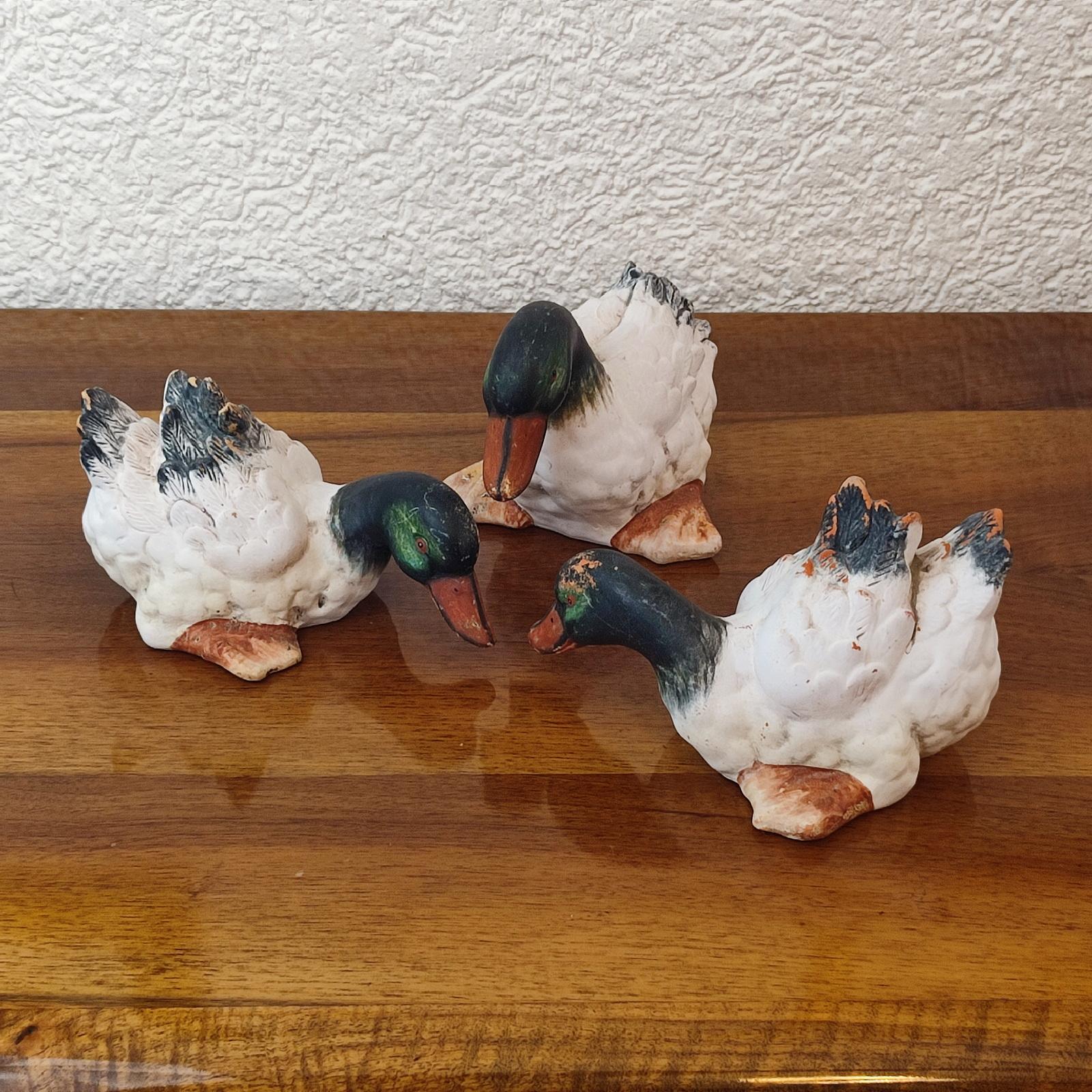 Ensemble de trois canards en céramique peints à la main, décoration de jardin, appelant de canard, 1970 en vente 2