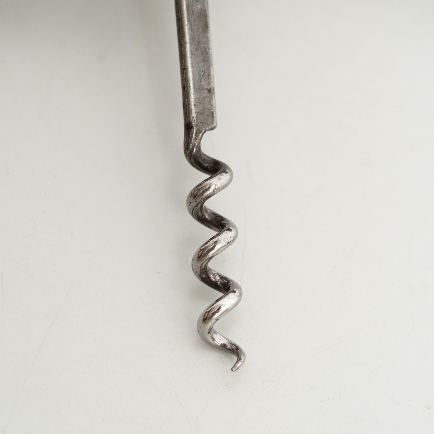 Set of Three Handcrafted 1930s French Vine Wood Corkscrews by Laurent Siret For Sale 4