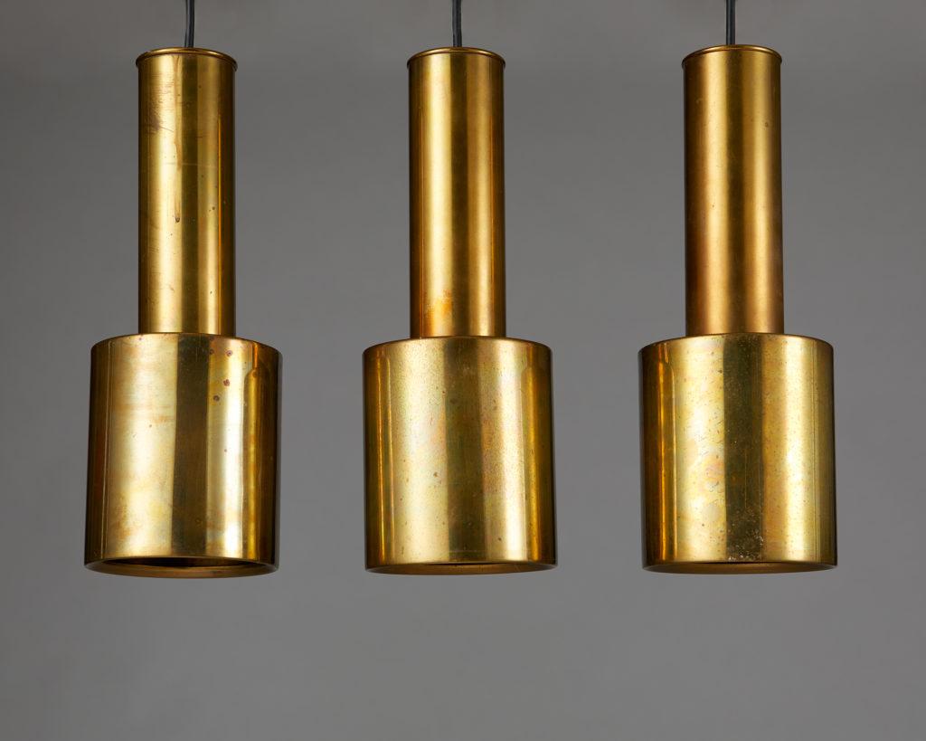 Finland, 1950s

Three brass pendants, manufactured by Louis Poulsen with license from Valaistustyö.

Measures: H 33.5 cm / 1' 1 1/5