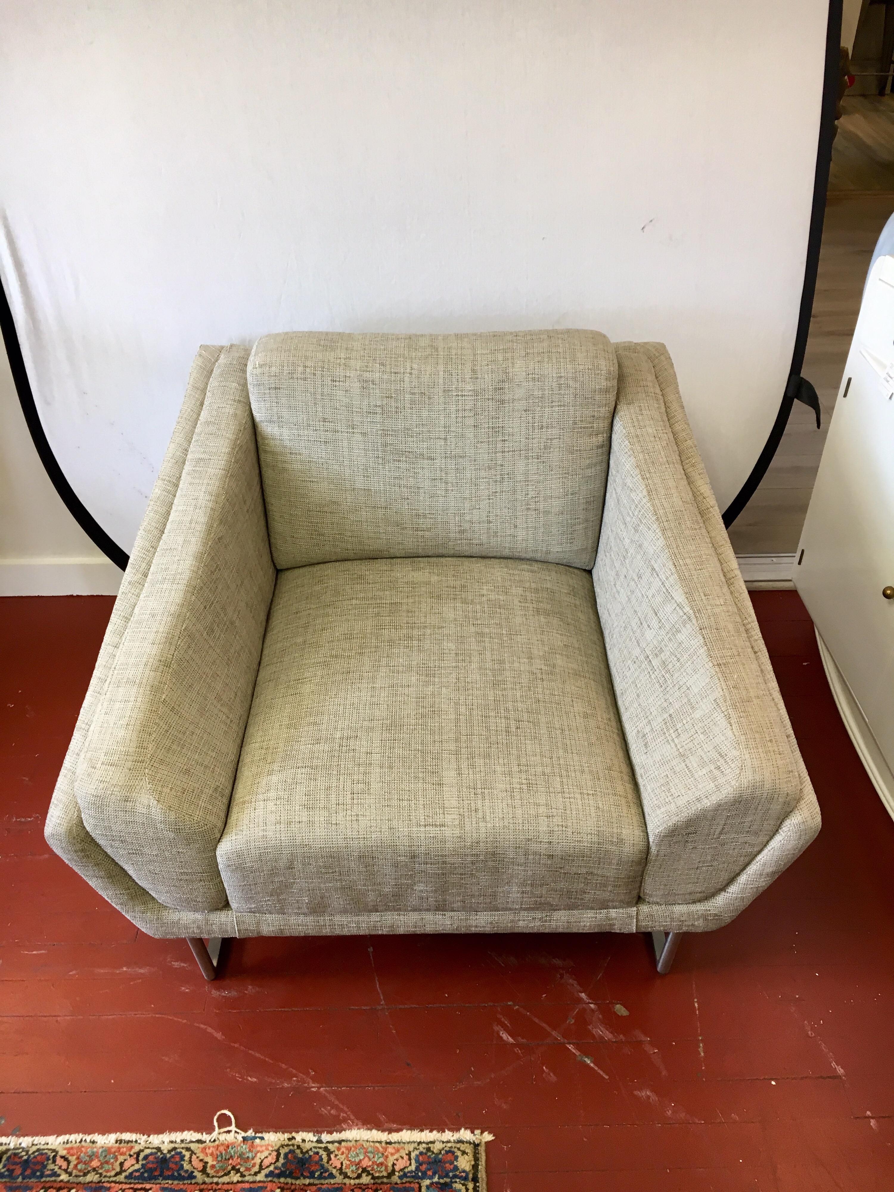 American Set of Three HBF Barbara Barry Hickory Architectural Curved Lounge Chairs