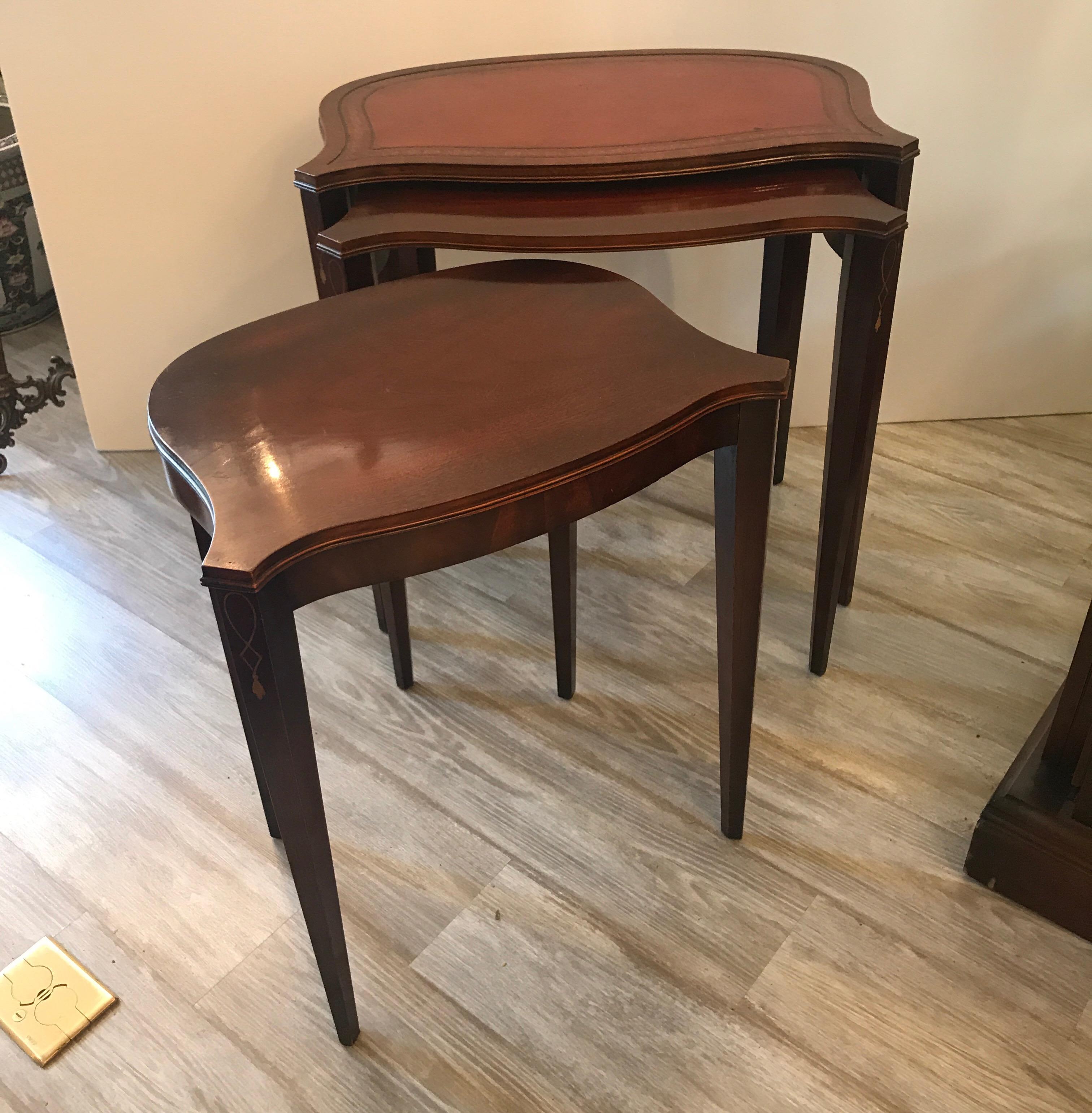 Set of Three Hepplewhite Style Mahogany Nesting Tables 1