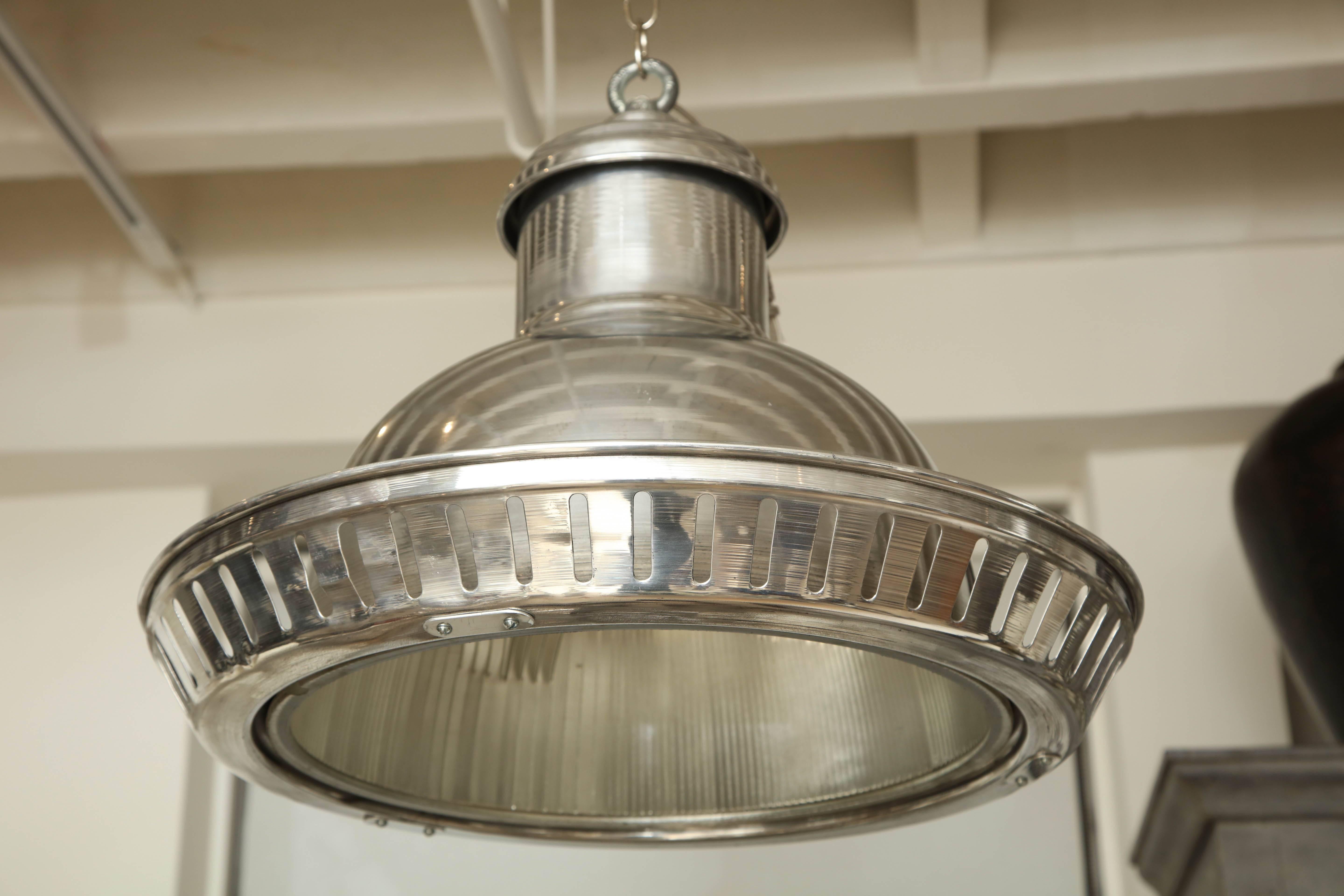 Set of Three Industrial Aluminium Pendant Lights with Halophane Glass Liners In Excellent Condition For Sale In New York, NY