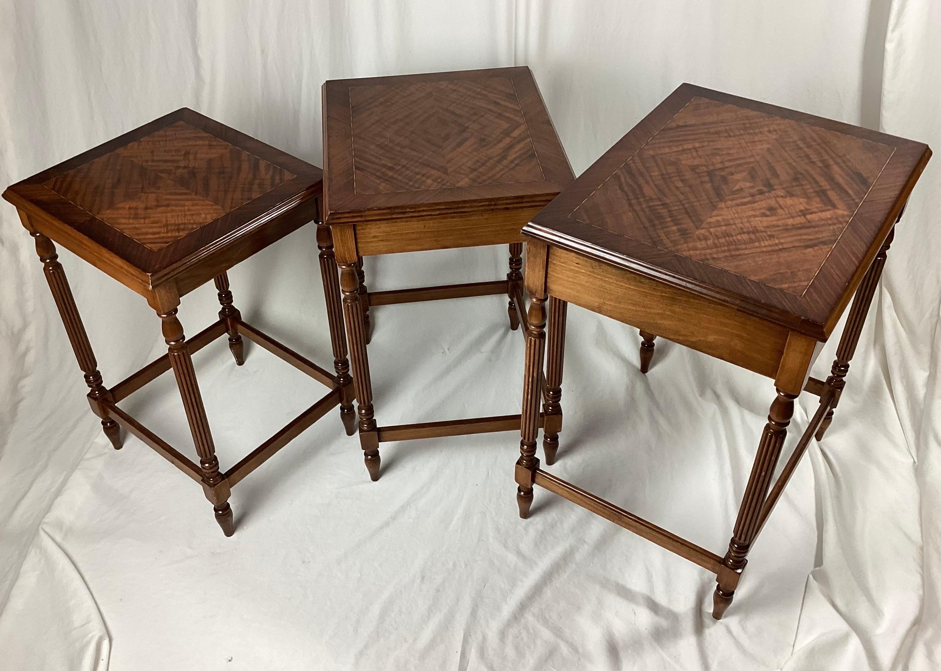 Set of Three Inlaid Nesting End Side Tables In Excellent Condition For Sale In Lambertville, NJ