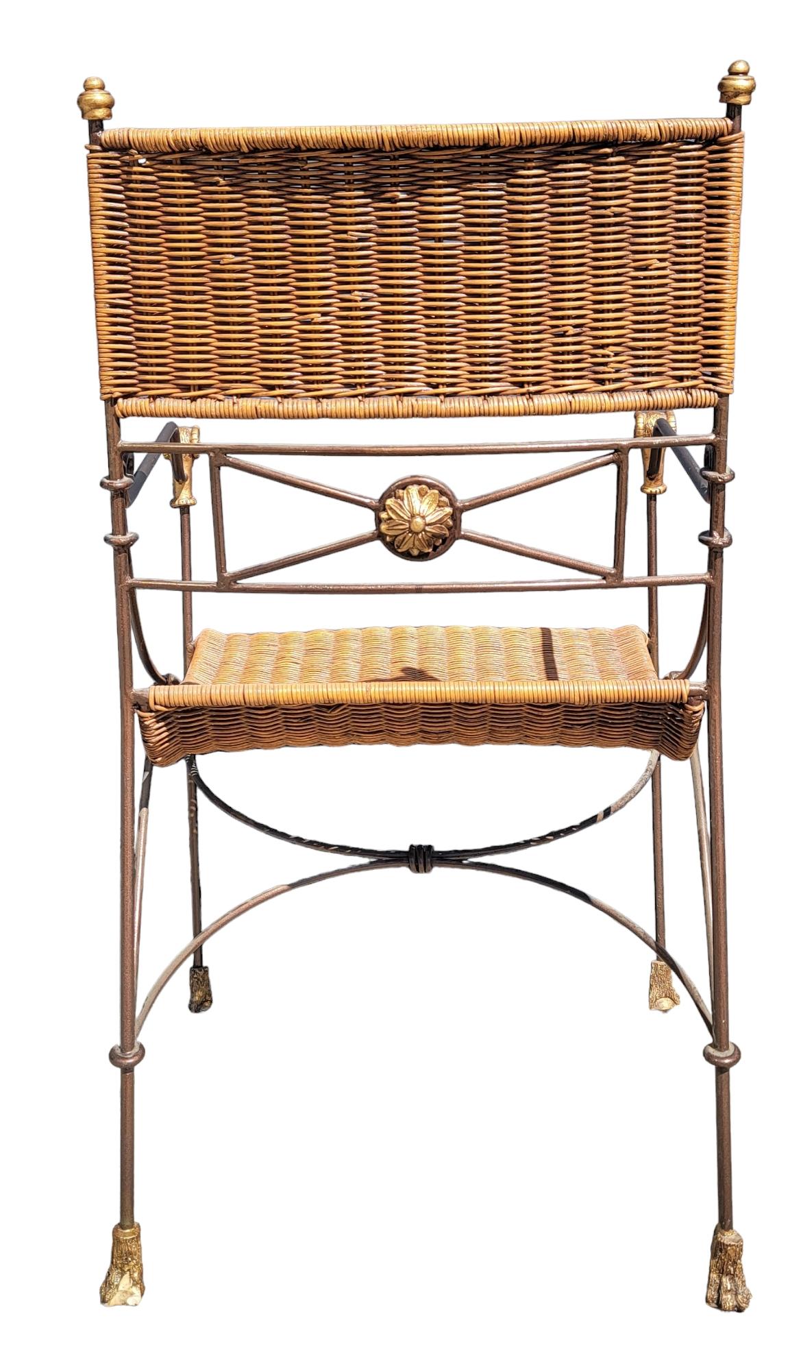 Set aus drei Sesseln und Stühlen aus Eisen und Korbweide von Giacometti  (Messing) im Angebot