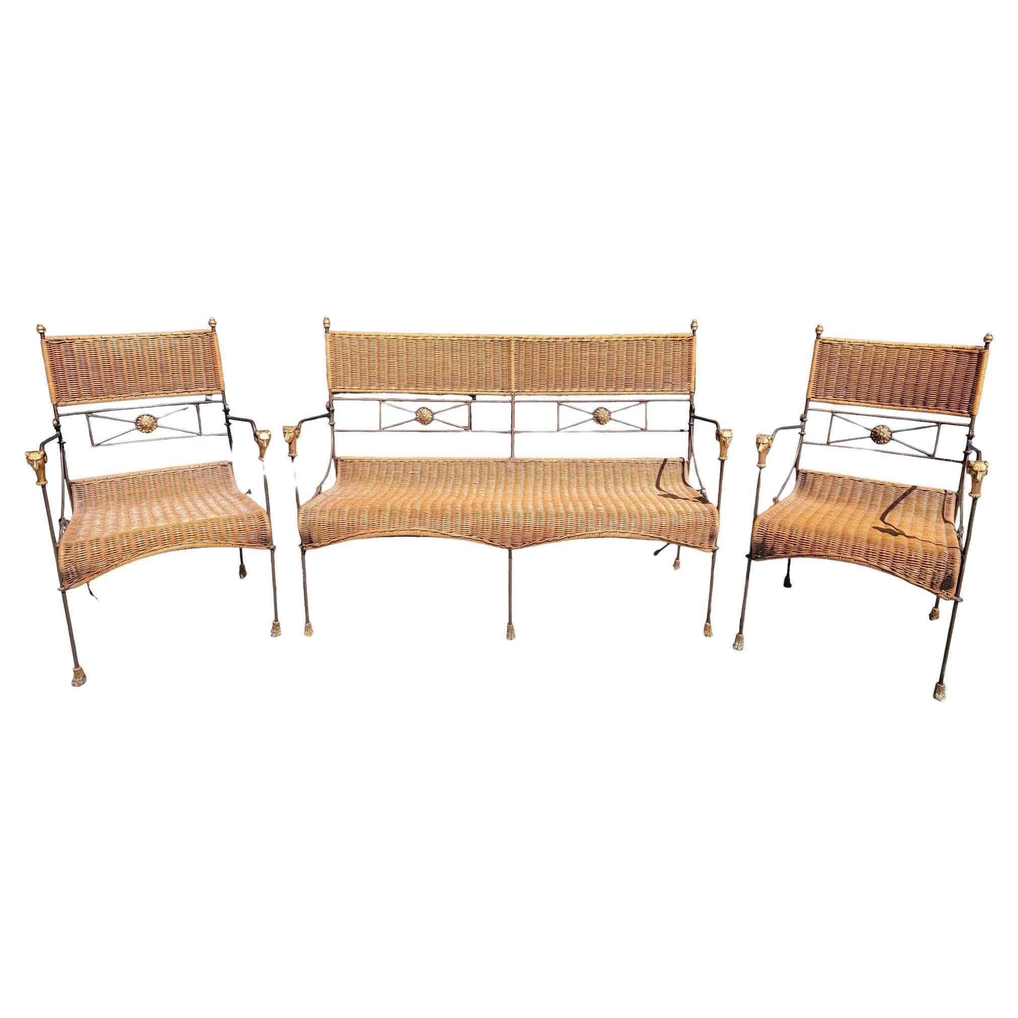 Ensemble de trois banquettes et chaises en fer et osier de Giacometti  en vente