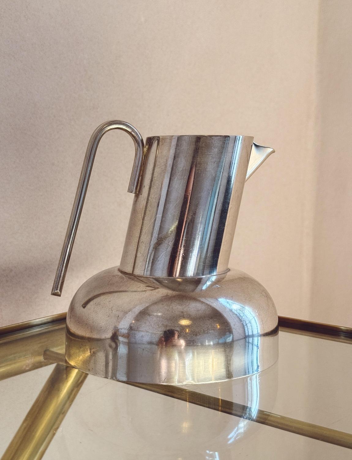 Italiano Set di tre brocche da caffè Itaian 1960 placcate in argento in vendita