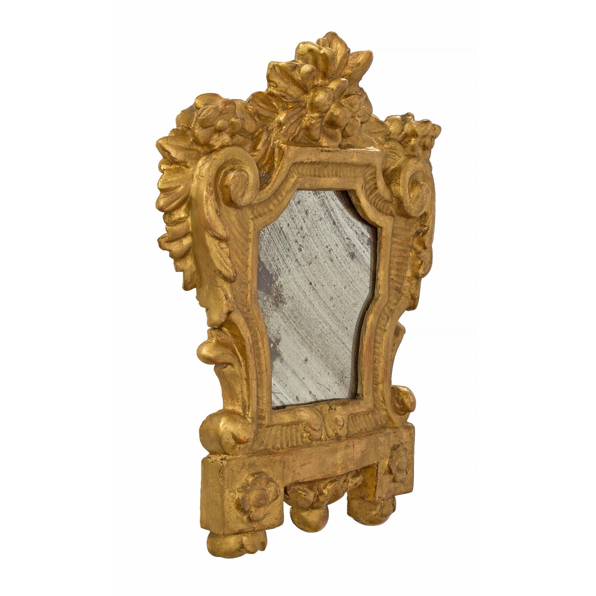 Set of Three Italian 18th Century Louis XV Period Giltwood Mirrors In Good Condition For Sale In West Palm Beach, FL