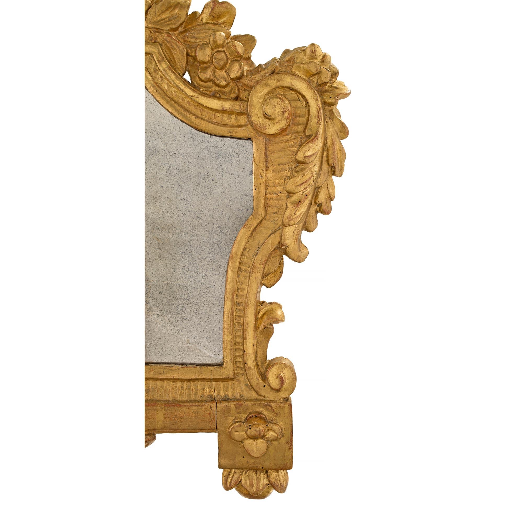 Set of Three Italian 18th Century Louis XV Period Giltwood Mirrors For Sale 1
