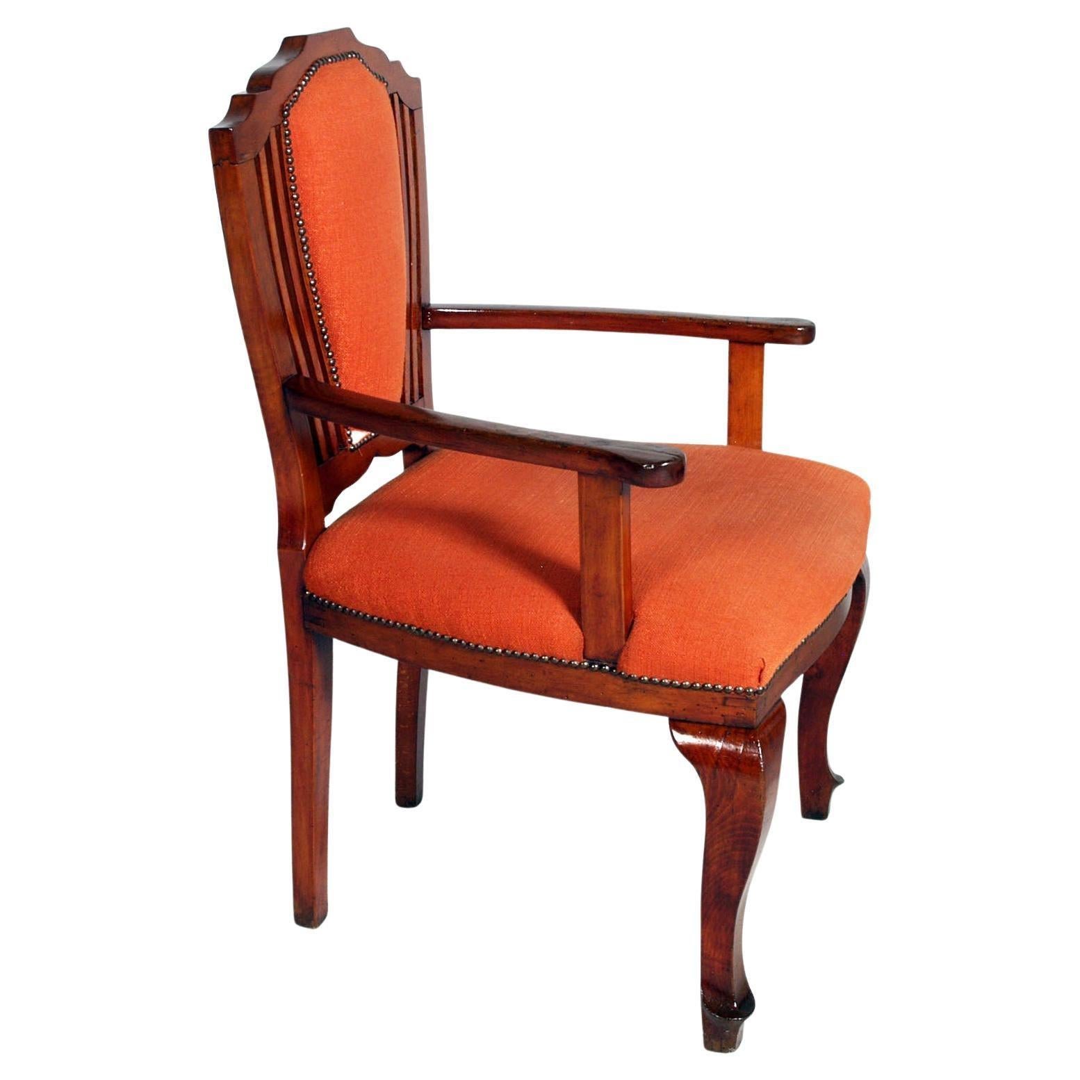 Art Déco Set of Three Italian Art Deco Walnut Chairs – Desk or Vanity Seating, circa 1930 in vendita