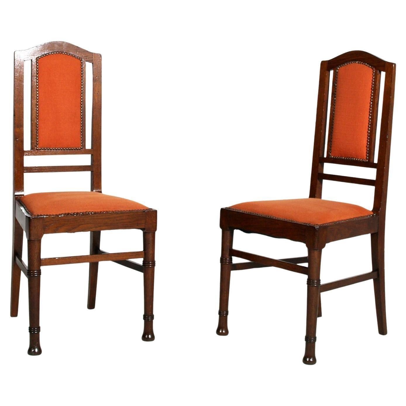 Noce Set of Three Italian Art Deco Walnut Chairs – Desk or Vanity Seating, circa 1930 in vendita