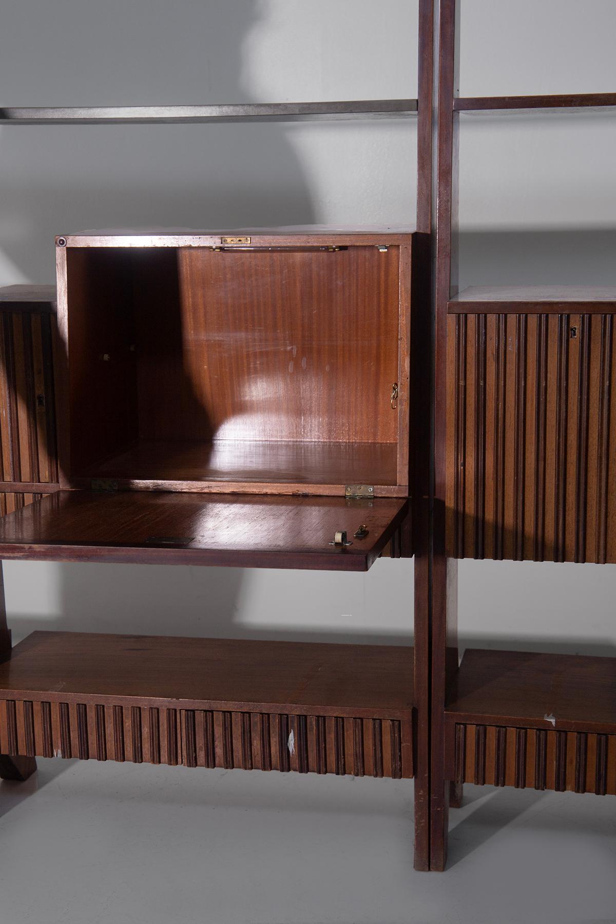 Mid-20th Century Ensemble de trois bibliothèques italiennes par BBPR avec des détails en laiton et en verre en vente