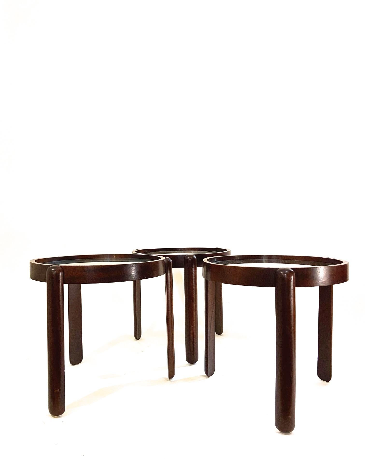 Set of Three Italian Mid-Century Modern Mahogany Nesting Tables, 1960s 3