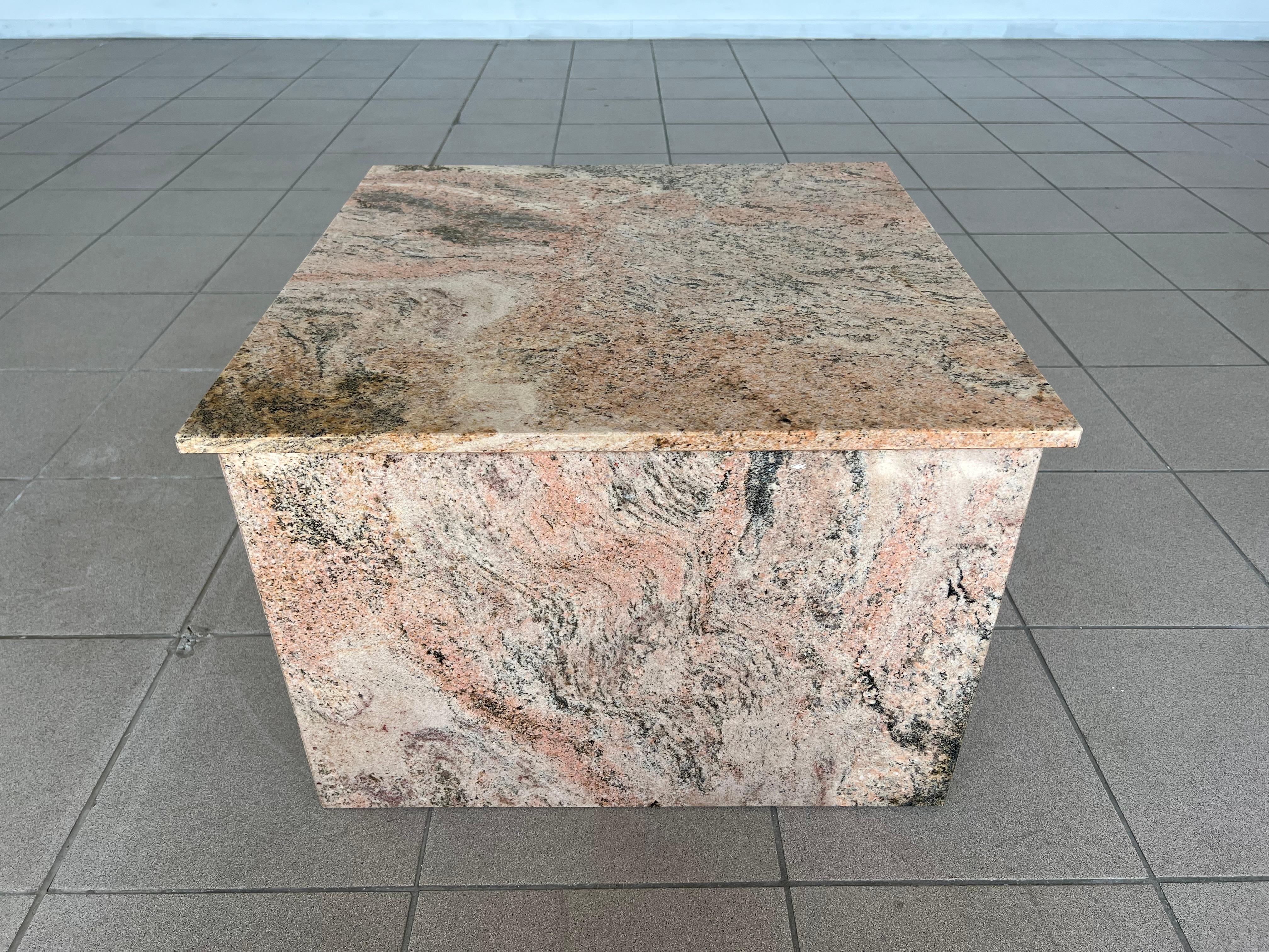 Set of Three Italian Mid Century Modern Marble Side Coffee Tables For Sale 12