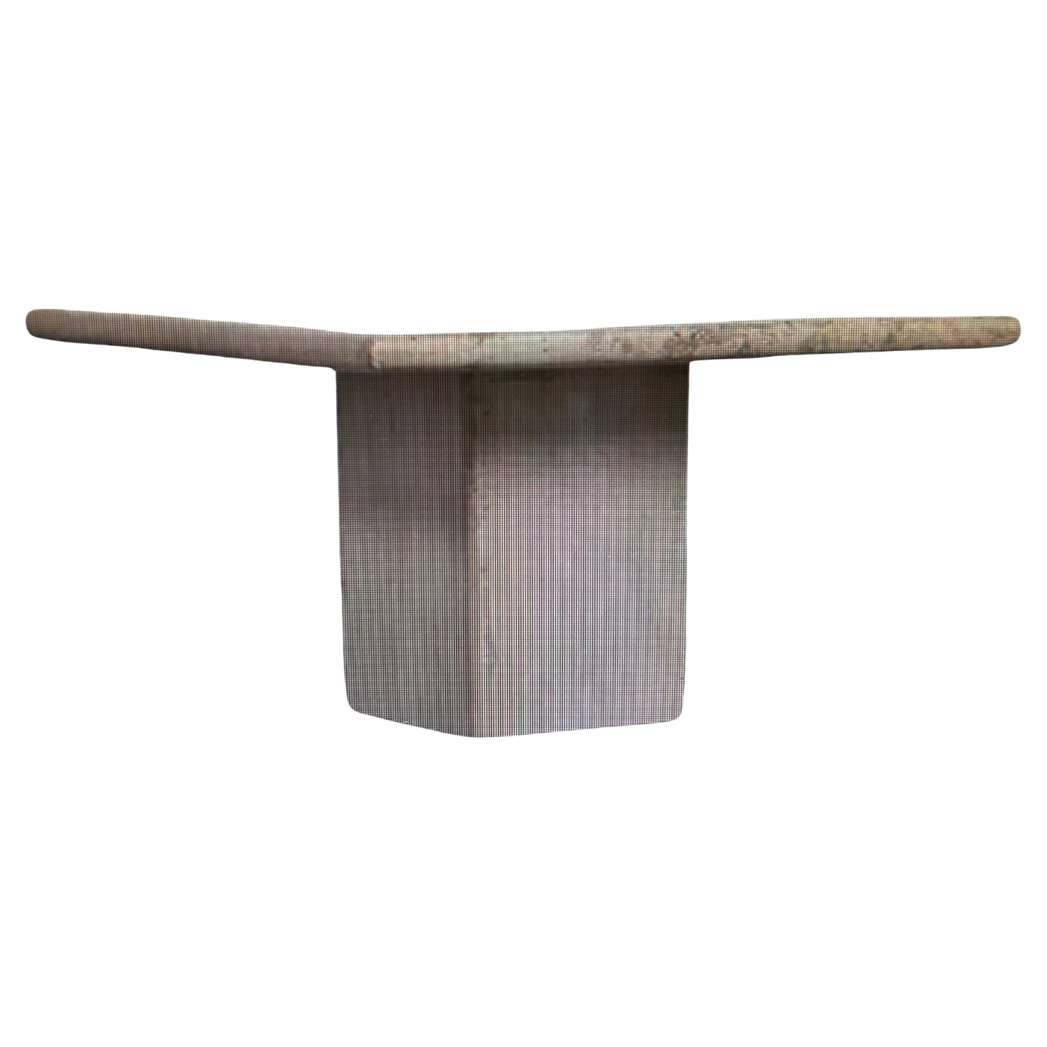 Set of Three Italian Modern Travertine Tables In Good Condition For Sale In Houston, TX