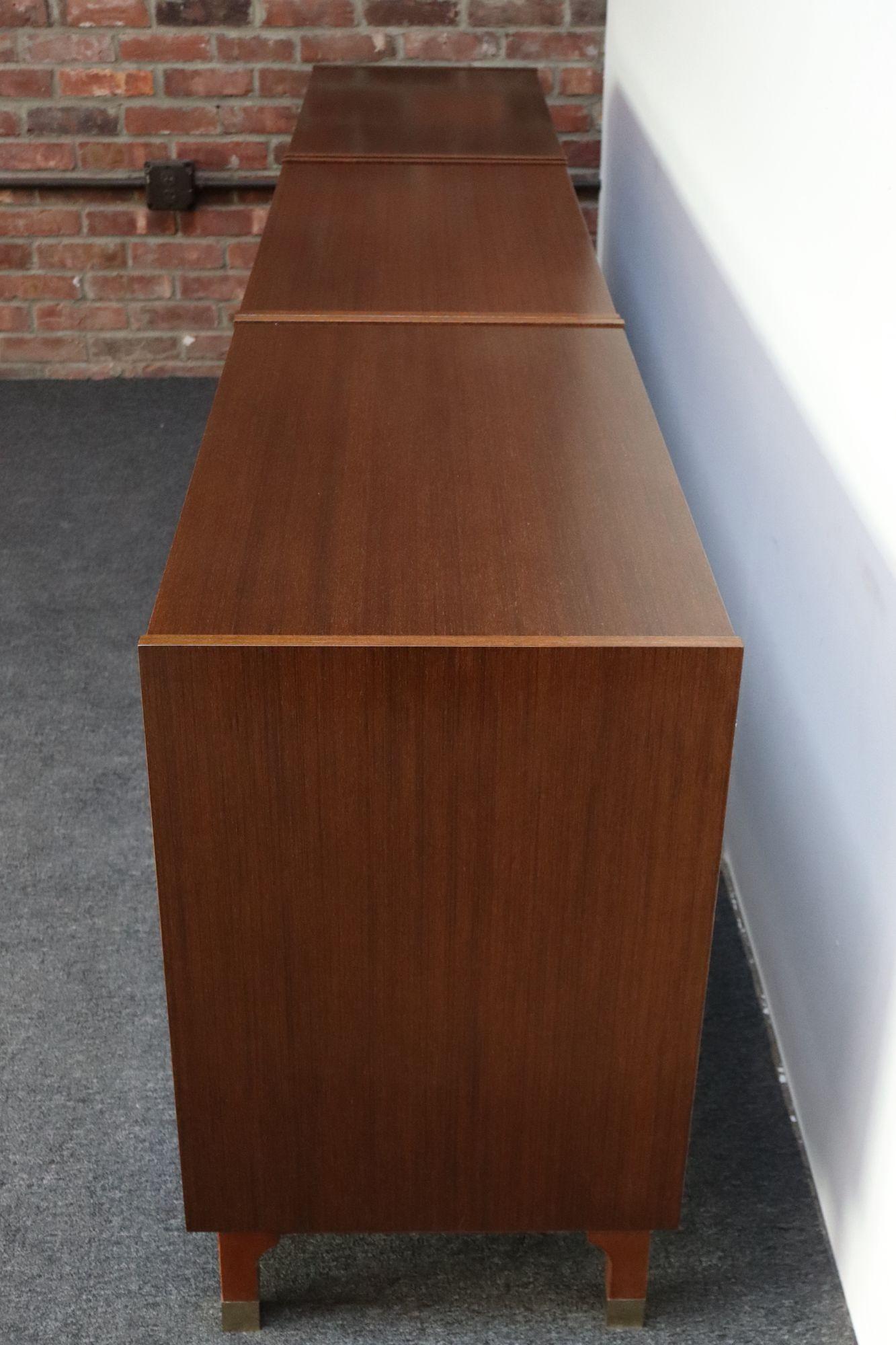 Set di tre armadi / cassapanche in mogano modernista di Longato Arredamenti in vendita 11