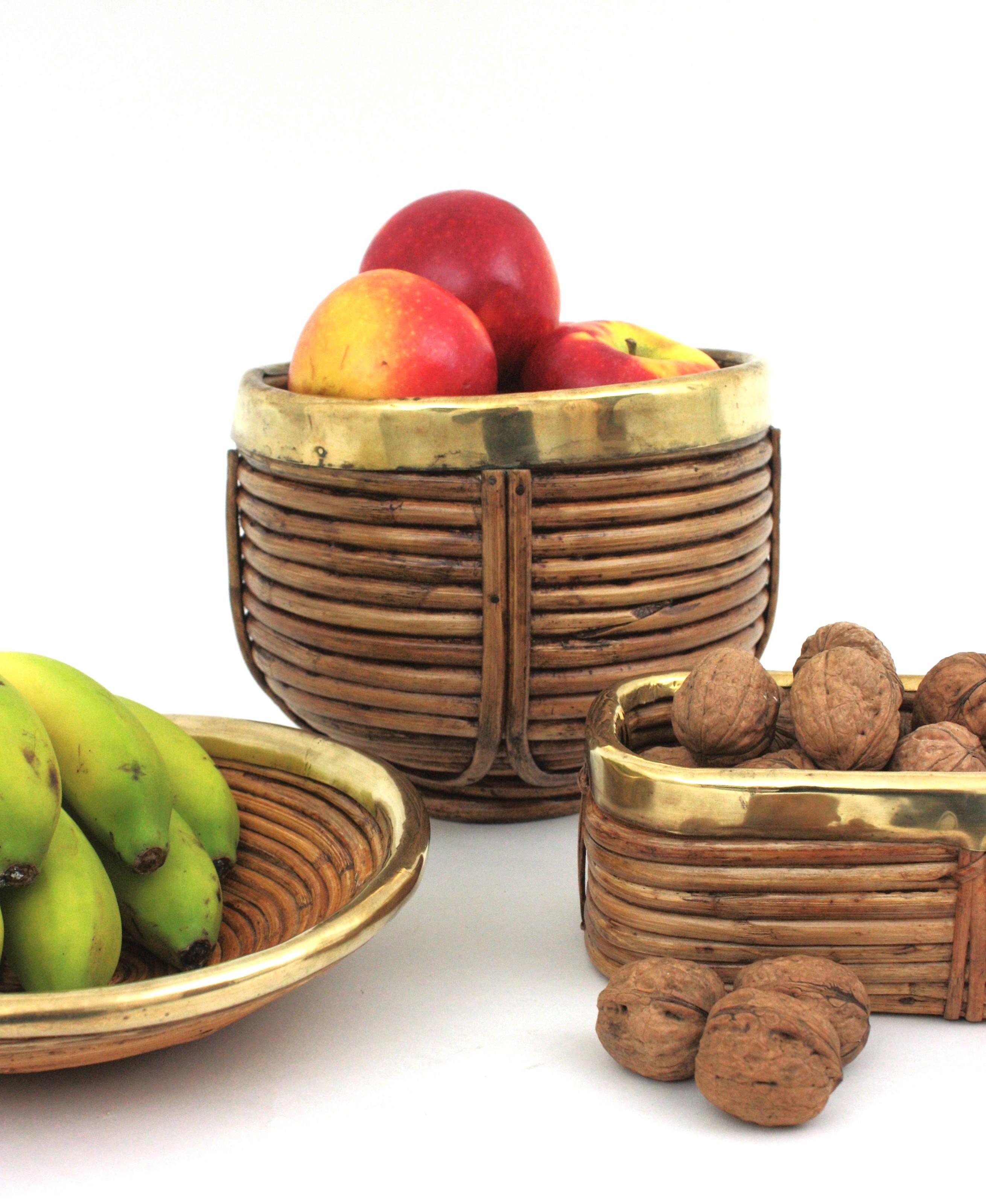 Hand-Crafted Set of Three Italian Rattan and Brass Basket Bowls For Sale