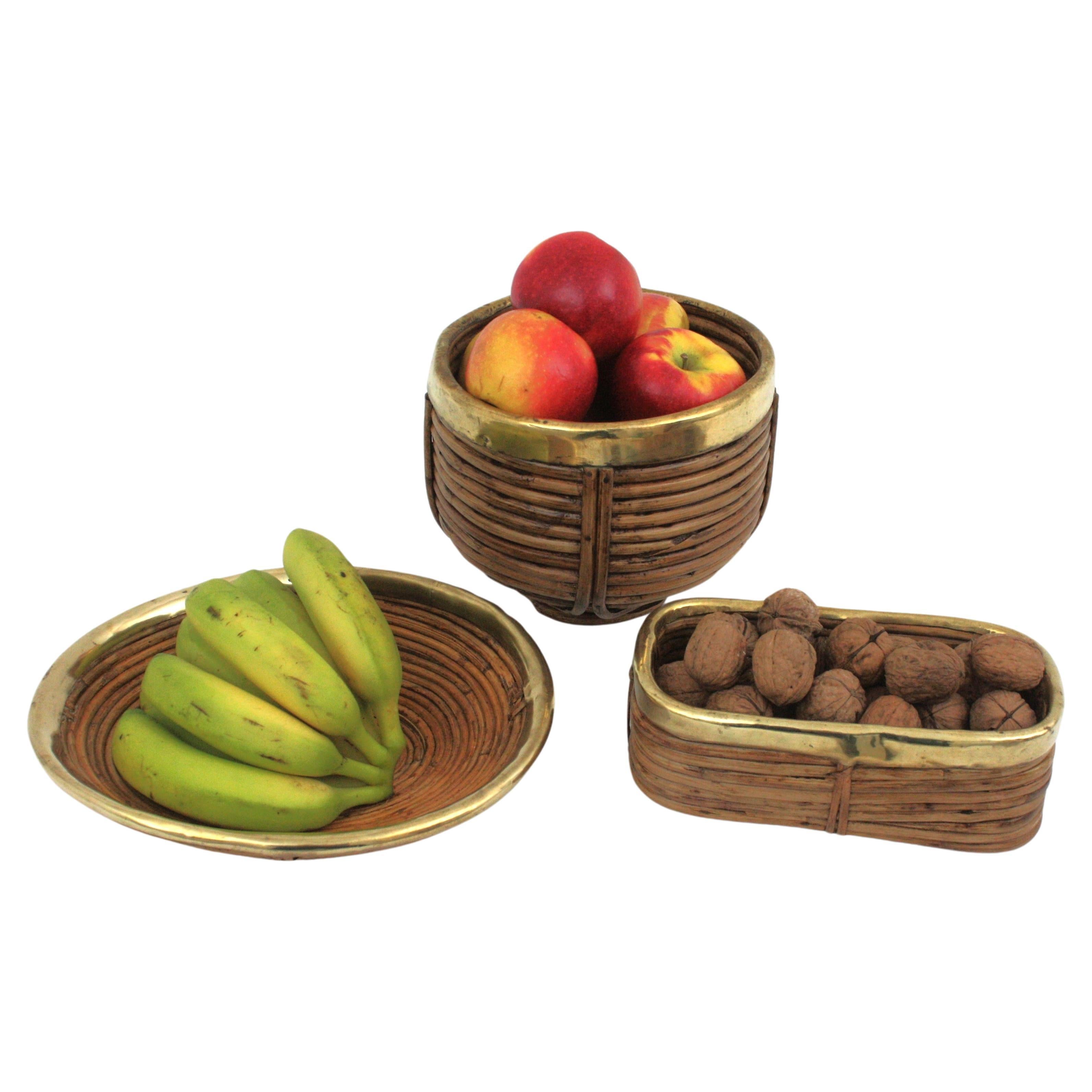 Set von drei italienischen Korbschalen aus Rattan und Messing