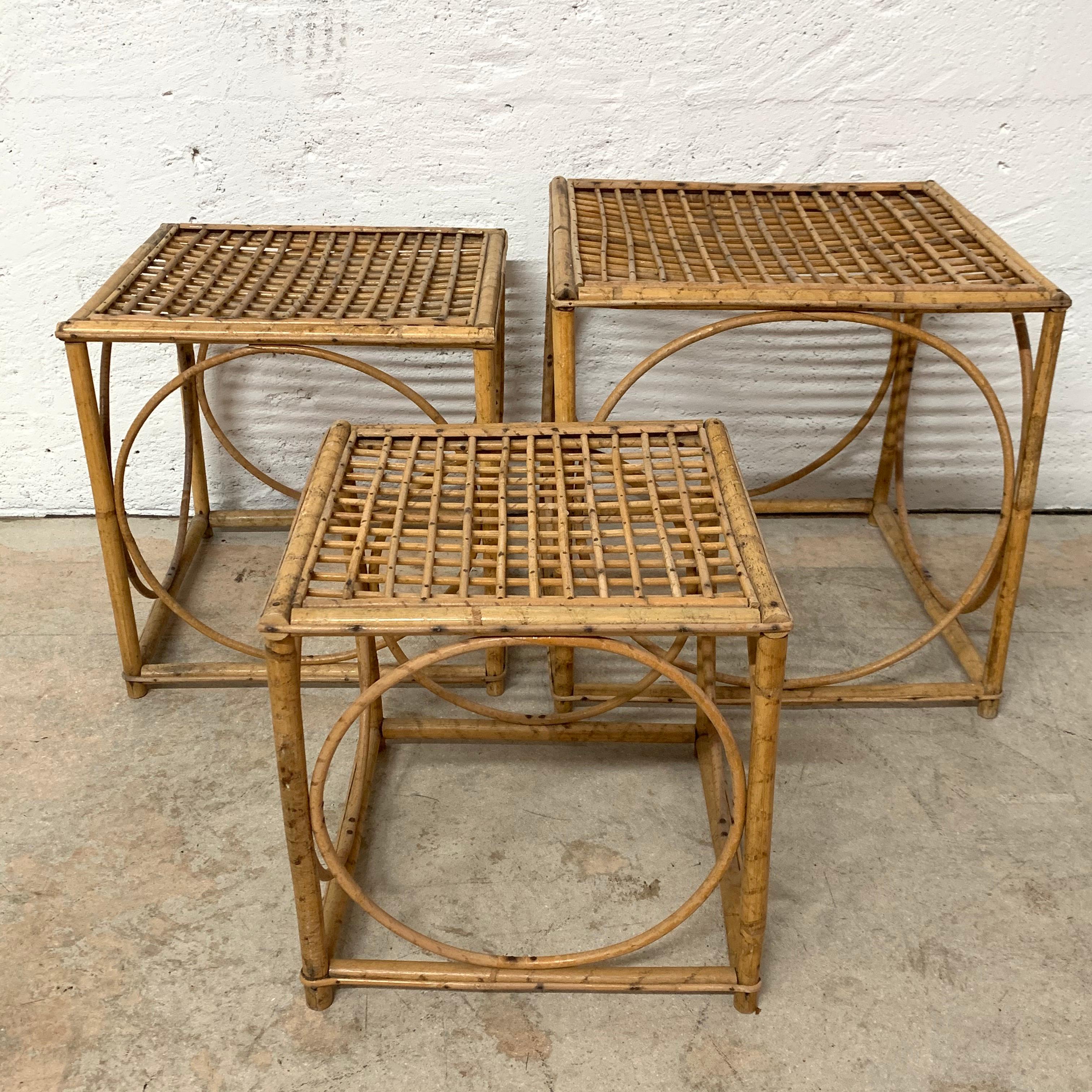 Mid-Century Modern Set of Three Italian Rattan Nesting or Bunching Cube Tables, Franco Albini