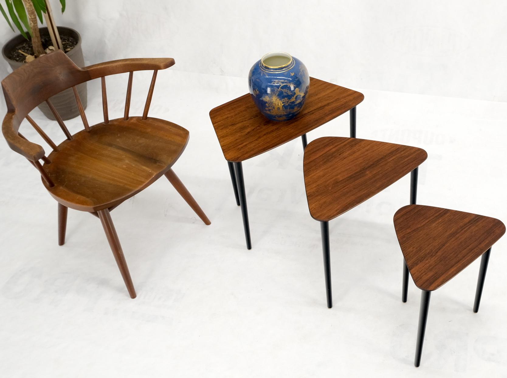 Set of Three Italian Rosewood Mid Century Modern Dowel Leg Nesting Tables For Sale 7