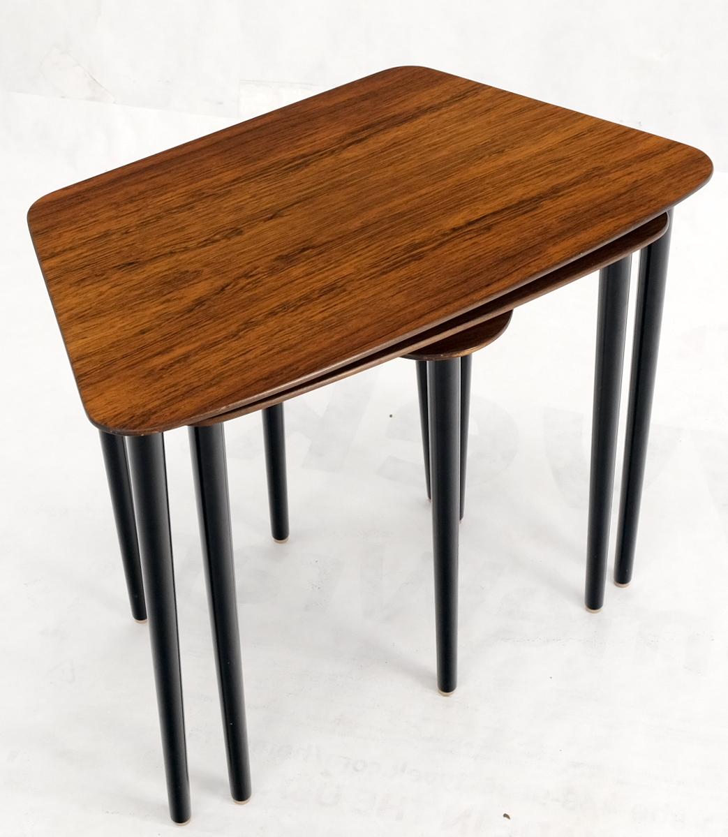 Mid-Century Modern Set of Three Italian Rosewood Mid Century Modern Dowel Leg Nesting Tables For Sale